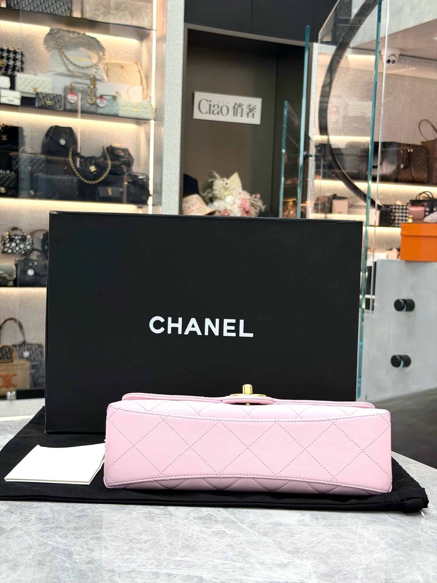 CHANEL 25S Pearl Handle Flap Bag – Sakura Pink Quilted Lambskin, Gold Hardware, Excellent Pre-Owned