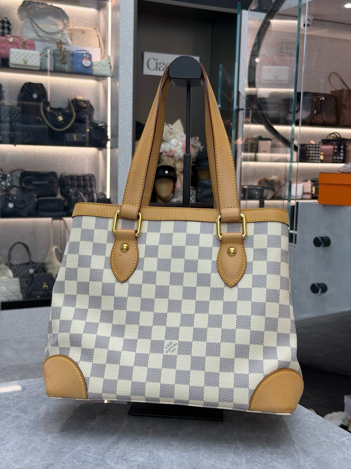 LOUIS VUITTON Hampstead Tote – Damier Azur Canvas with Natural Vachetta Leather, Gold Hardware, Good Pre-Owned