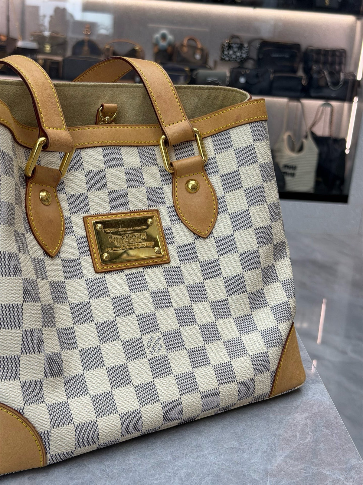 LOUIS VUITTON Hampstead Tote – Damier Azur Canvas with Natural Vachetta Leather, Gold Hardware, Good Pre-Owned