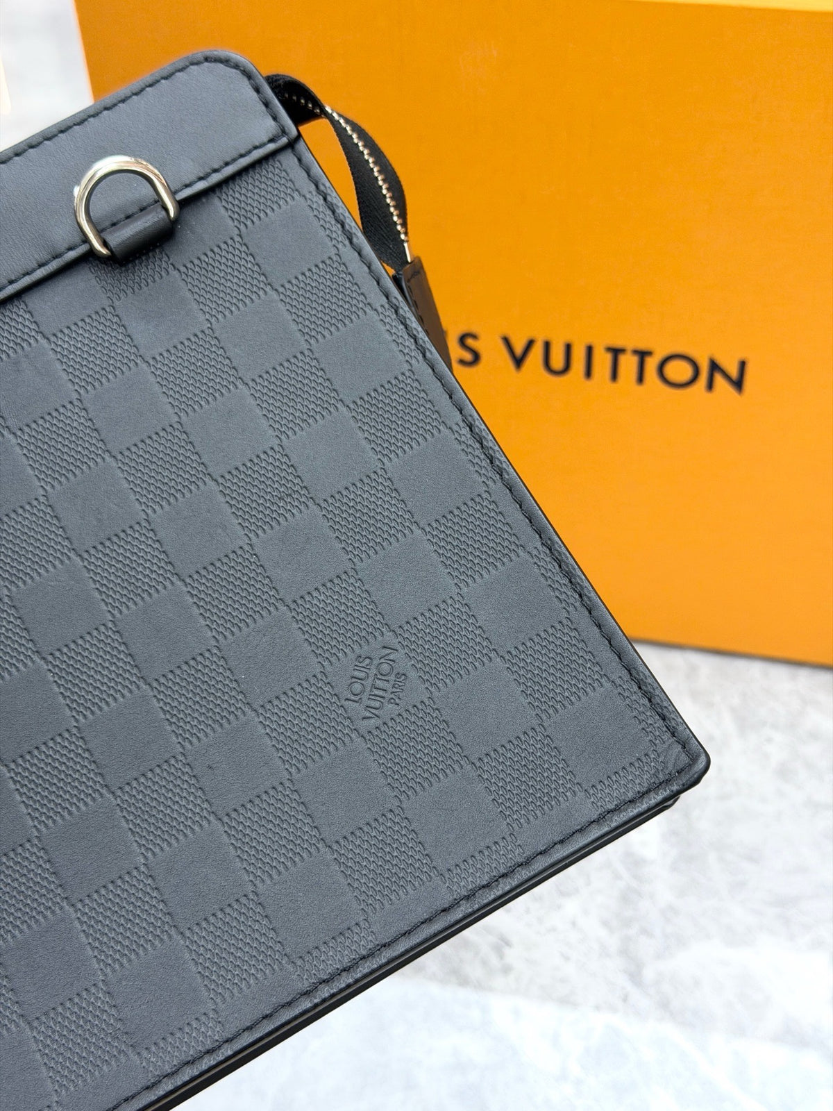 LOUIS VUITTON Pochette Voyage MM – Damier Graphite Canvas with Black Leather Trim, Silver Hardware, Excellent Pre-Owned