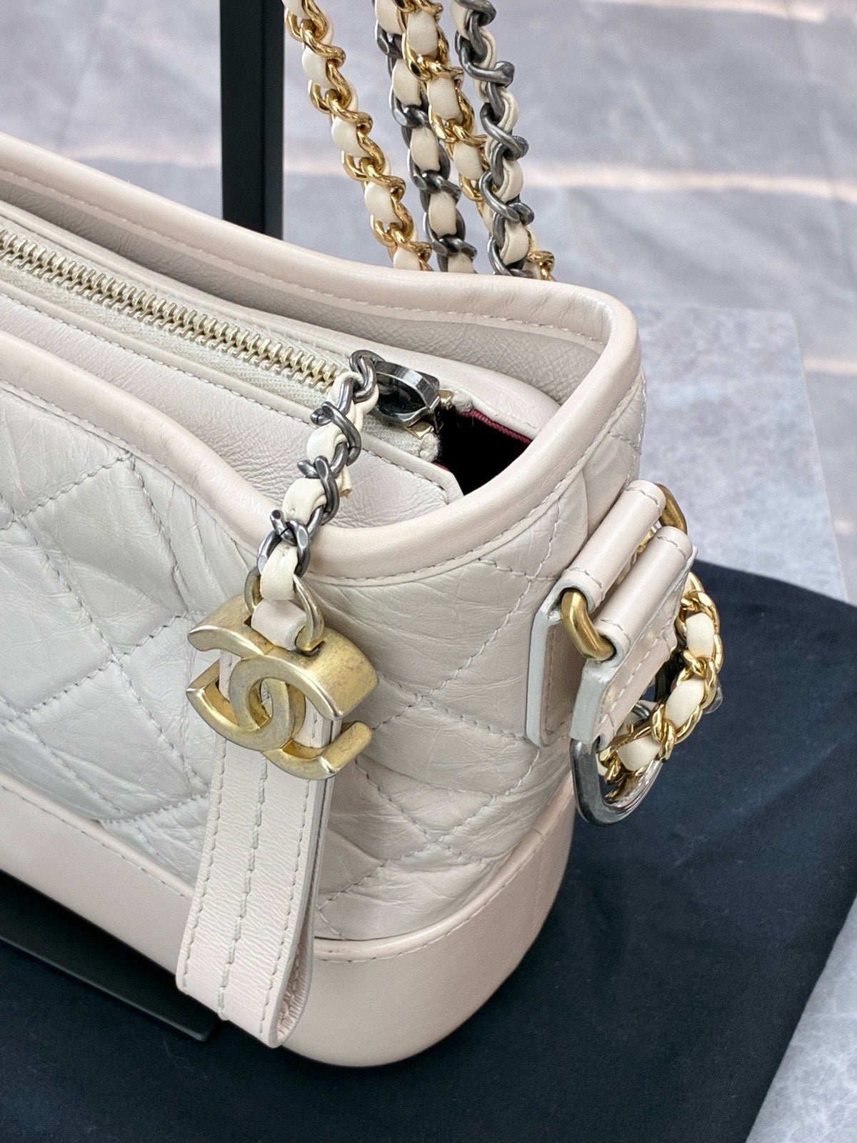 CHANEL Gabrielle Small Hobo – Cream Aged Calfskin with Mixed Gold and Silver Hardware, Series 26, Very Good Pre-Owned