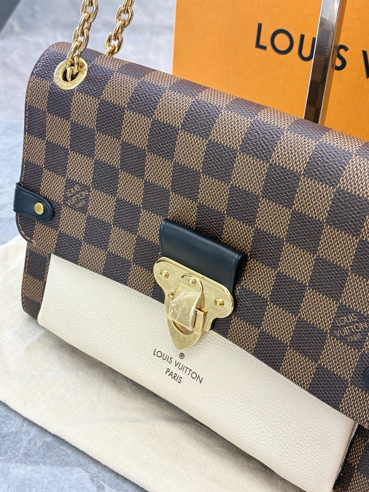 LOUIS VUITTON Vavin PM – Damier Ebene, Gold Chain, Pre-Owned