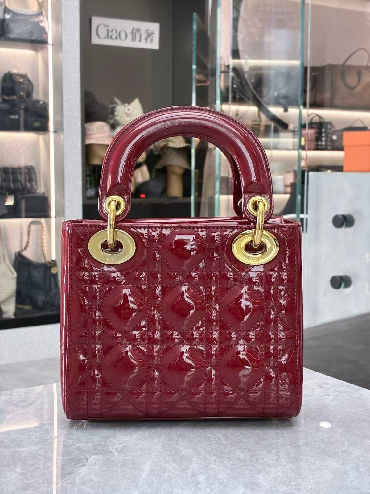 CHRISTIAN DIOR Lady Dior Mini – Cherry Red Patent Cannage Leather, Gold Hardware, Removable Strap, Good Pre-Owned
