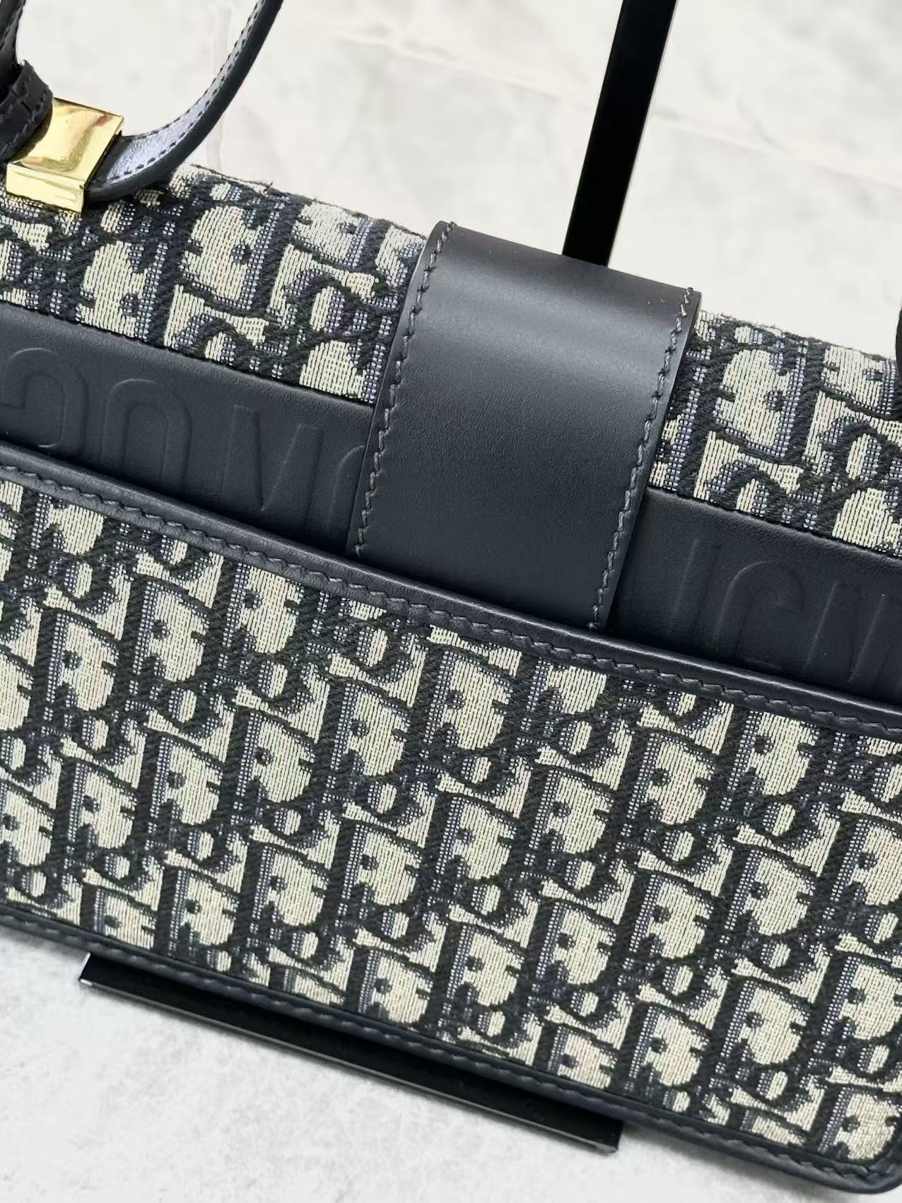 Christian Dior 30 Montaigne Bag Blue Dior Oblique Jacquard