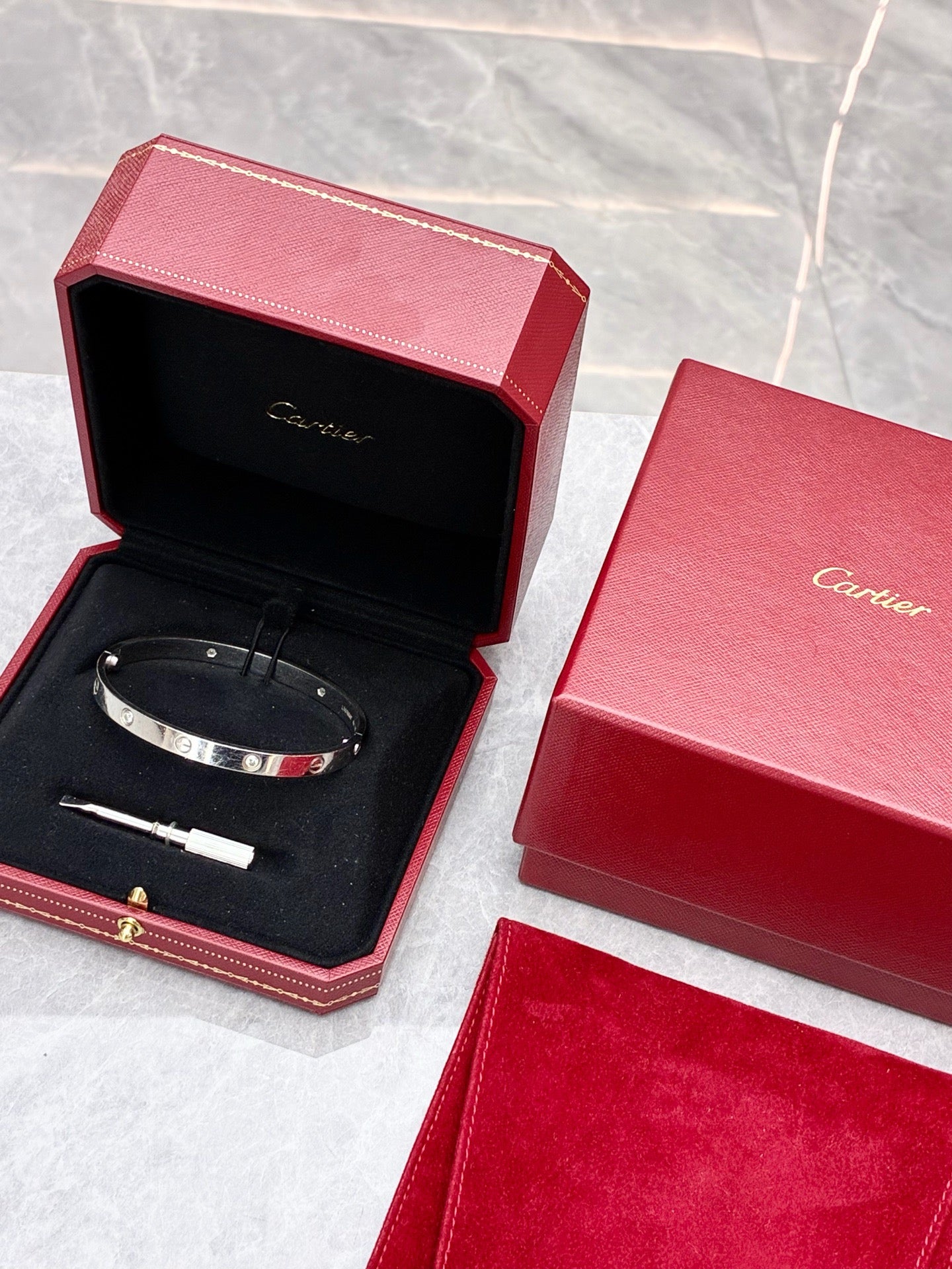 Cartier Love bracelet in white gold with matching screwdriver (four brilliant-cut diamonds)