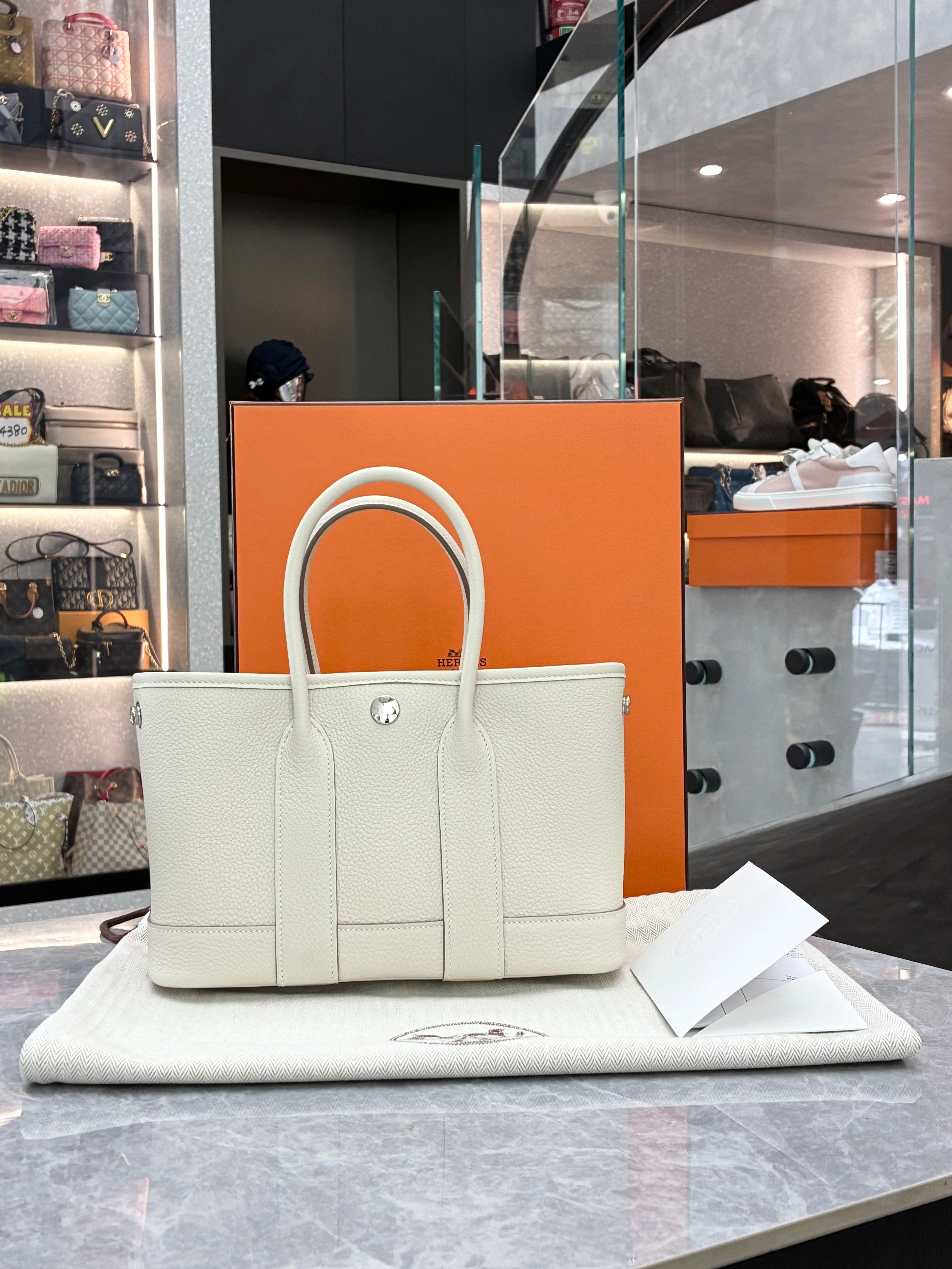 Hermès Neo Garden Party 23 tote bag in Beton Negonda leather with palladium-plated hardware