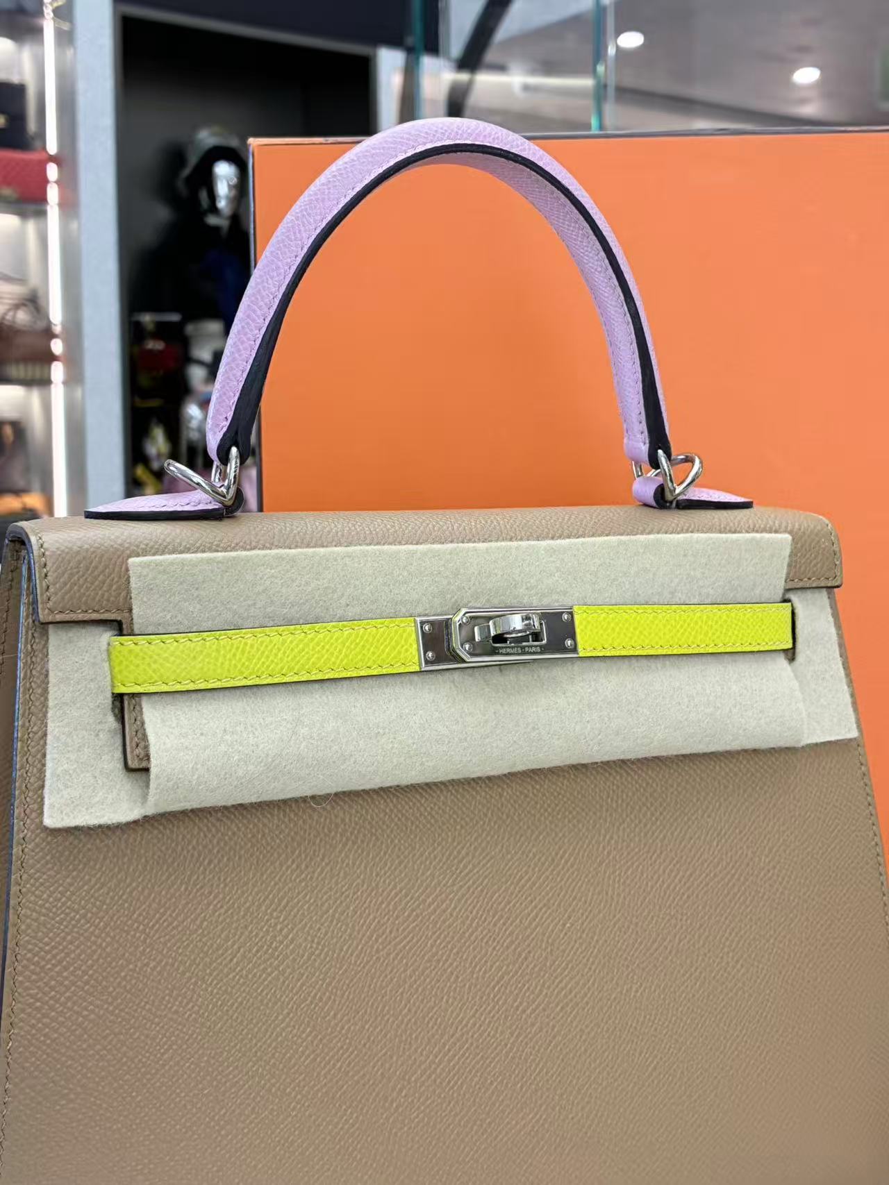 Hermès Kelly 25 Sellier handbag in tri-color Chai, Lime, and Mauve Sylvestre Epsom leather with palladium hardware