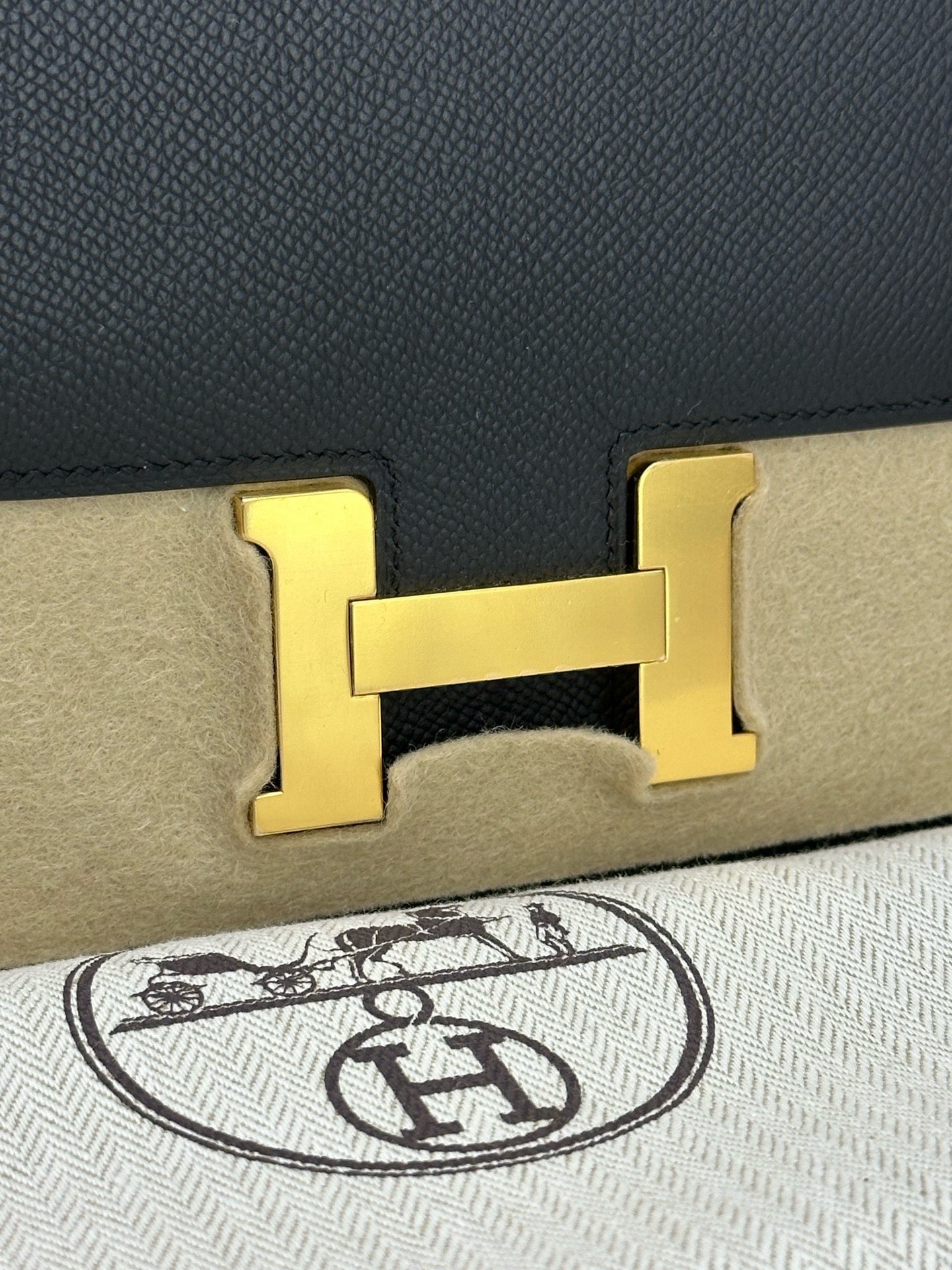 Hermès Constance 18 black Epsom leather (W stamp)
