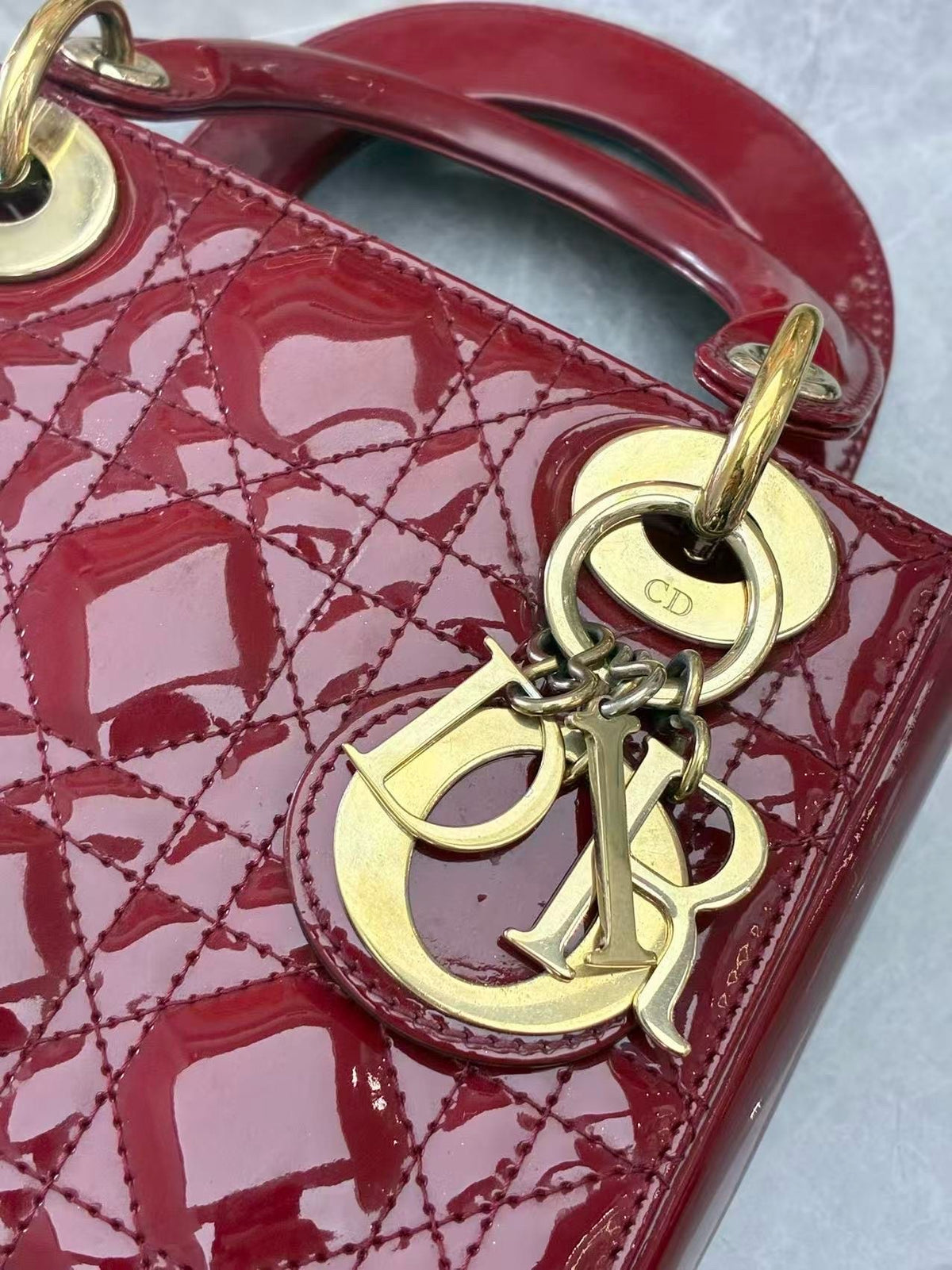 CHRISTIAN DIOR Lady Dior Mini – Cherry Red Patent Cannage Leather, Gold Hardware, Removable Strap, Good Pre-Owned