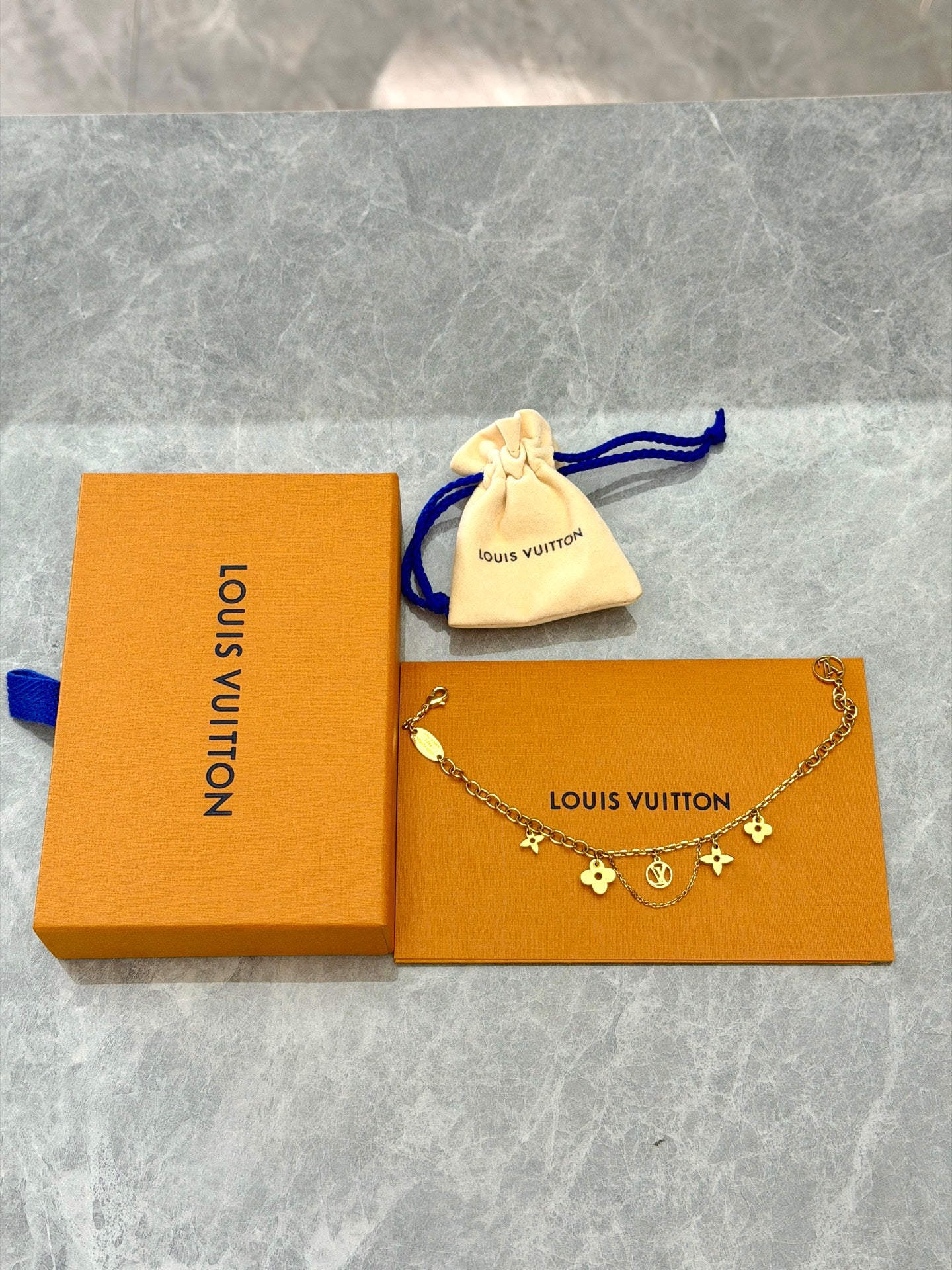 LOUIS VUITTON Blooming Bracelet Gold Tone