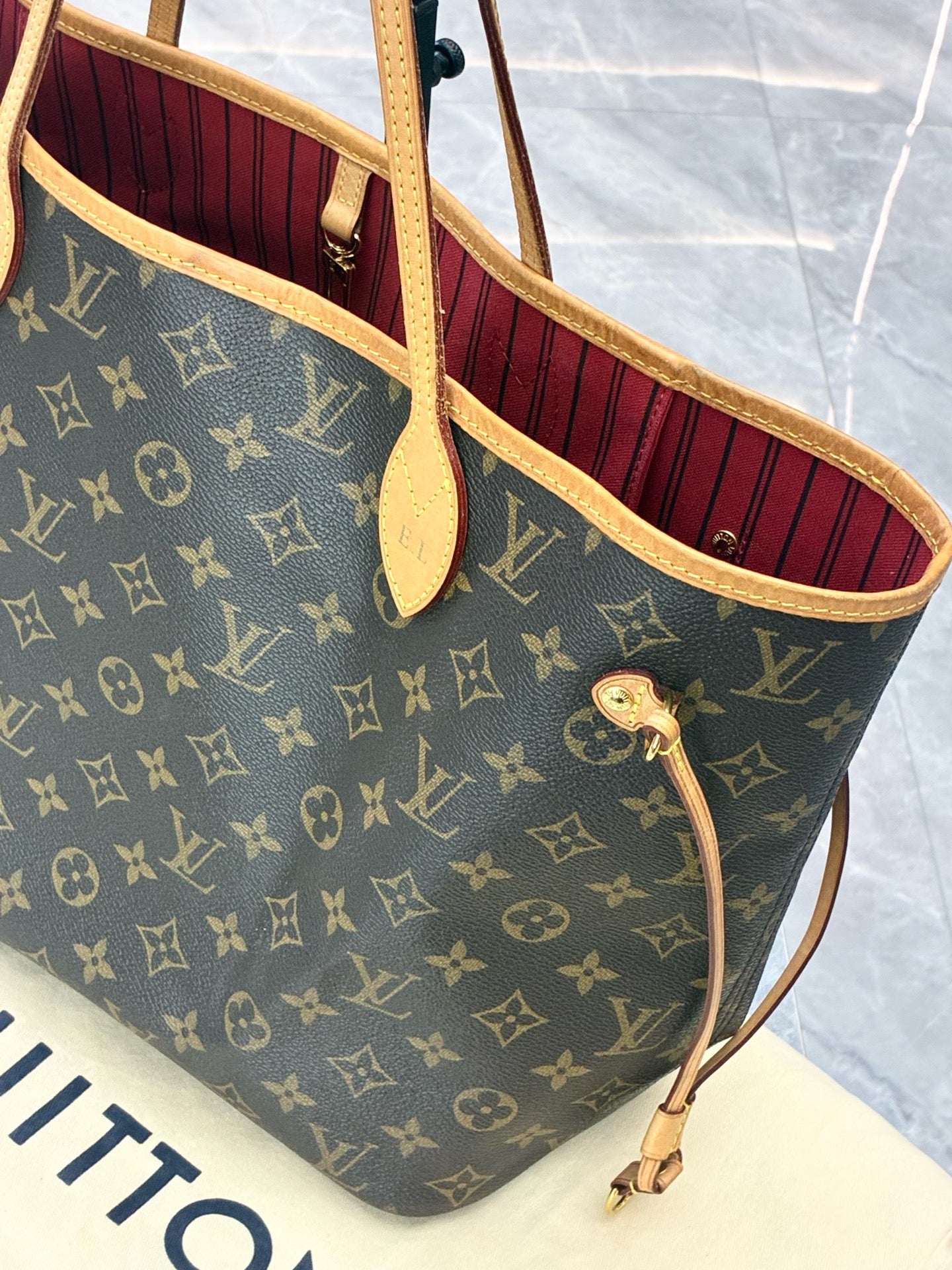 LOUIS VUITTON Neverfull MM Tote Bag – Monogram Canvas, Cowhide Trim, Pre-owned