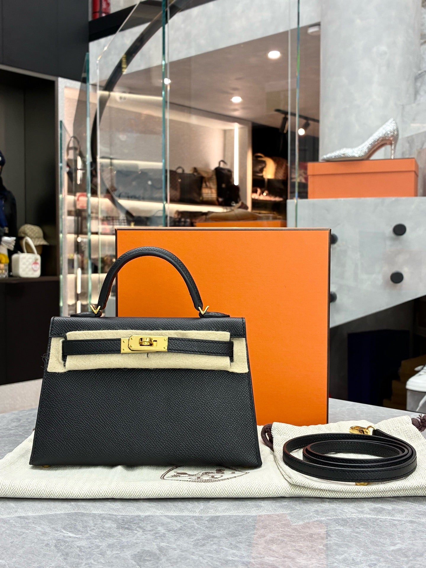 Hermès Mini Kelly II – Black Epsom Leather, Gold Hardware, W Stamp