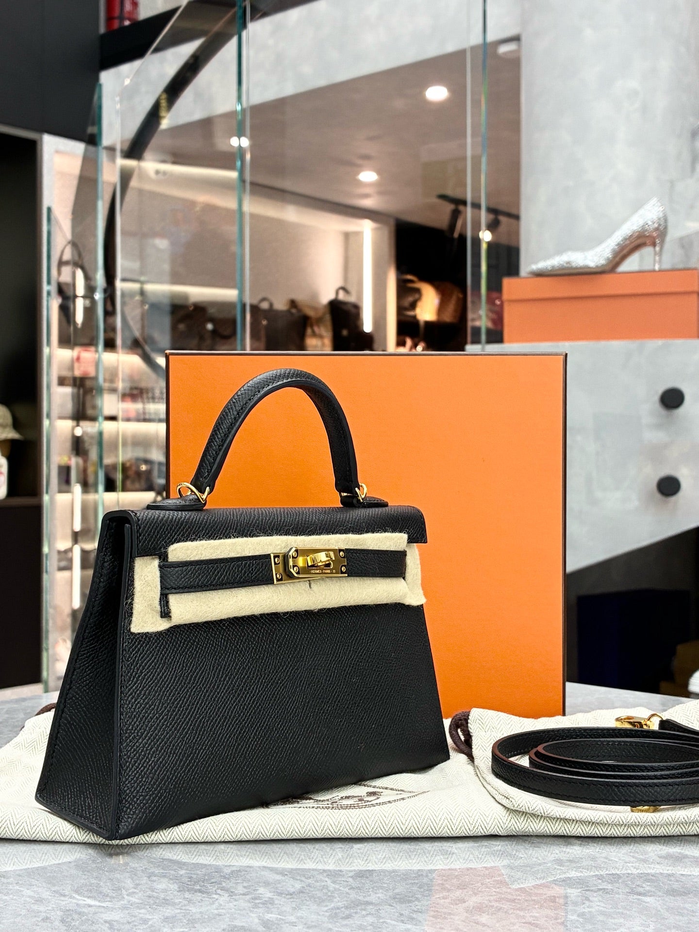 Hermès Mini Kelly II – Black Epsom Leather, Gold Hardware, W Stamp