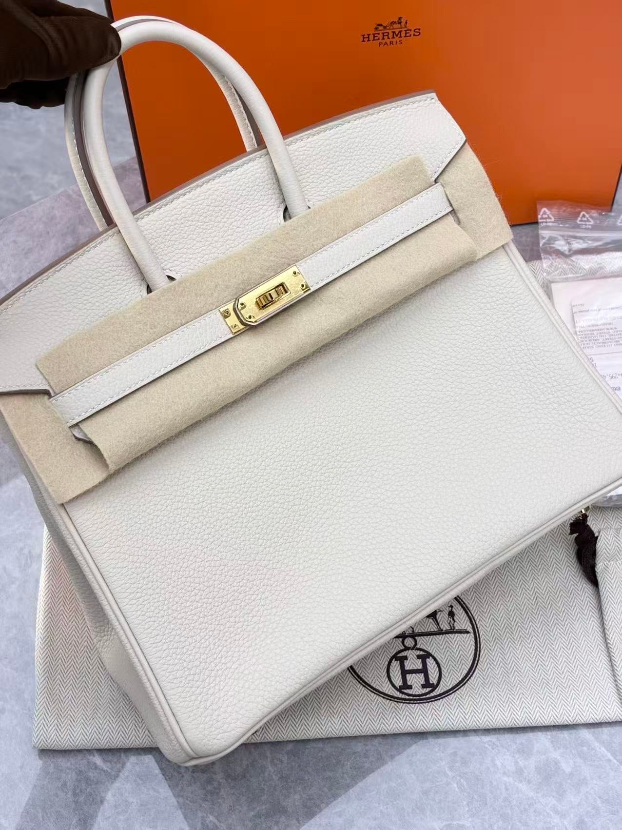 Hermès Birkin 25 – Craie Togo Leather, Gold Hardware, Z Stamp