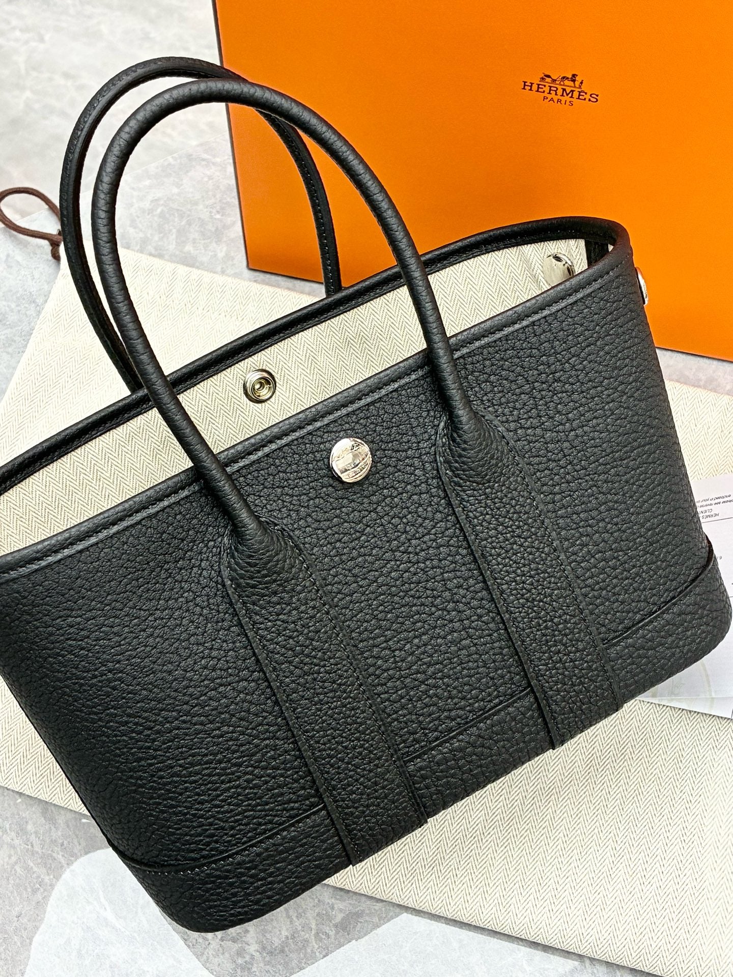 Hermès Mini Garden – Black Leather, Palladium Hardware, G Stamp
