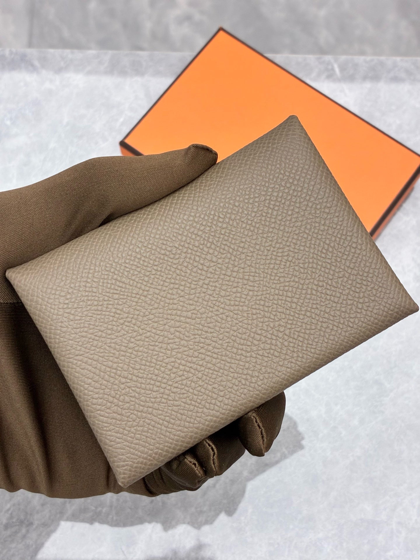 Hermès Calvi Duo Card Holder & Coin Purse – Elephant Grey Leather, Palladium Hardware, Brand New