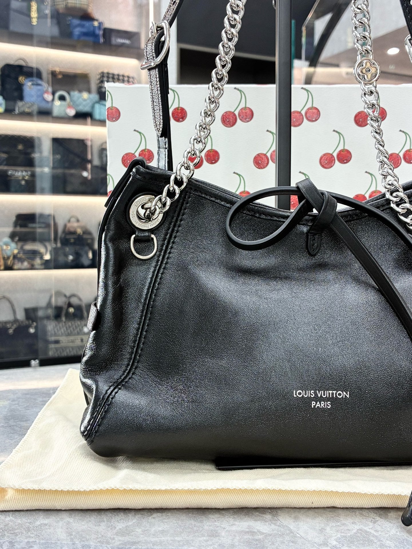 LOUIS VUITTON Carryall BB – Black Lambskin Shoulder Bag, Pre-Owned