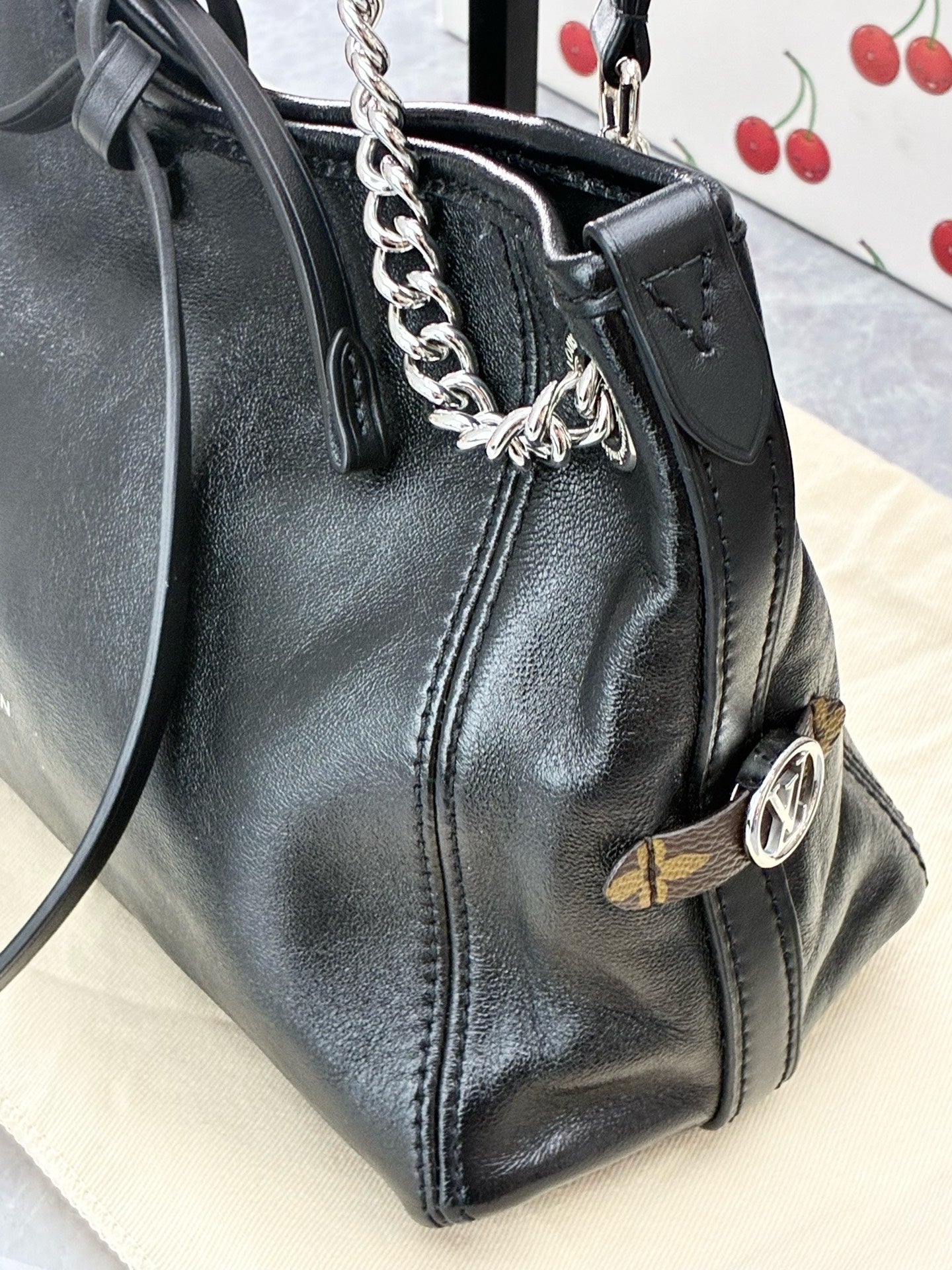 LOUIS VUITTON Carryall BB – Black Lambskin Shoulder Bag, Pre-Owned