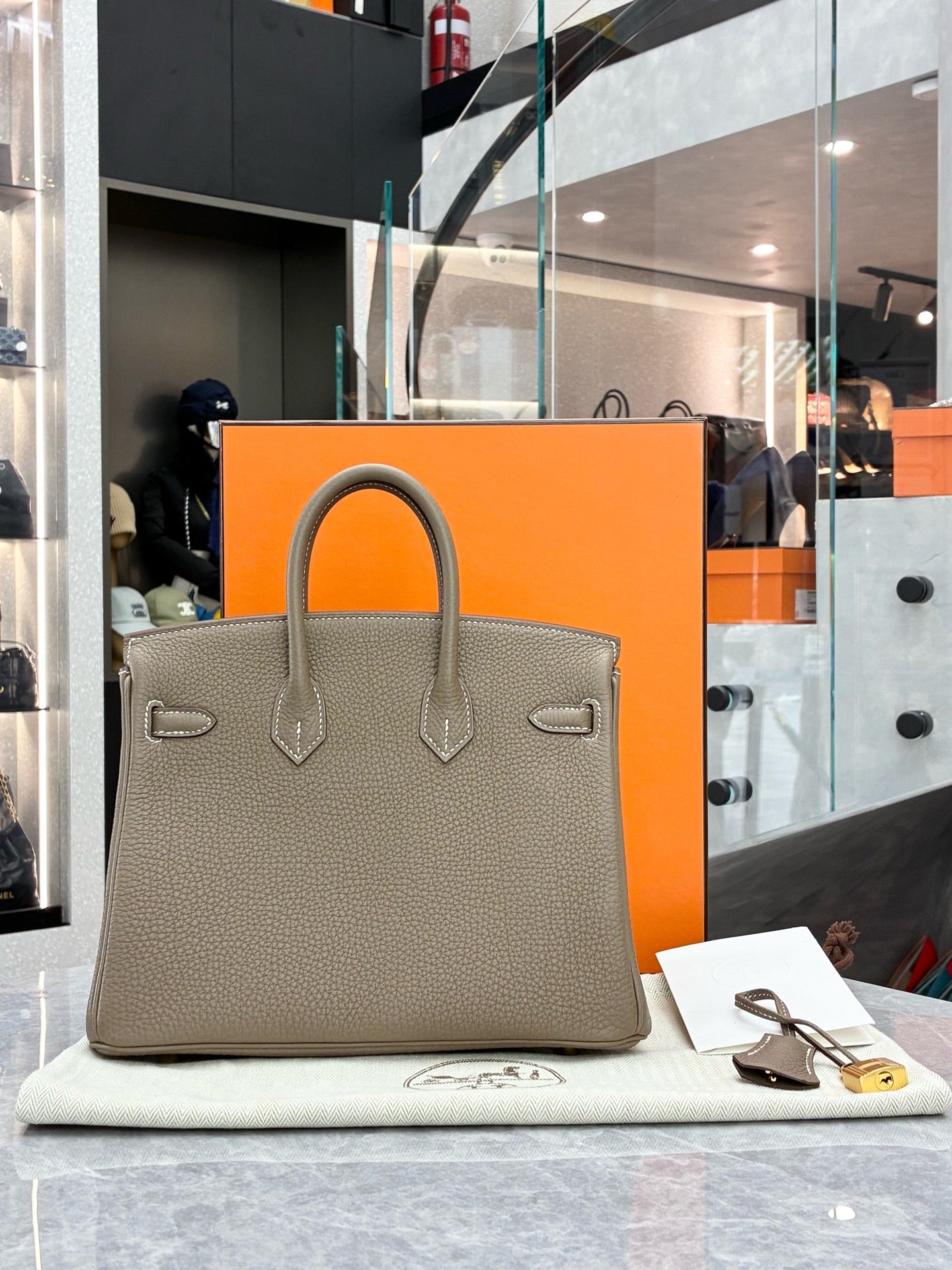 Hermès Birkin 25 – Elephant Grey Togo Leather, Gold Hardware, G Stamp, Brand New