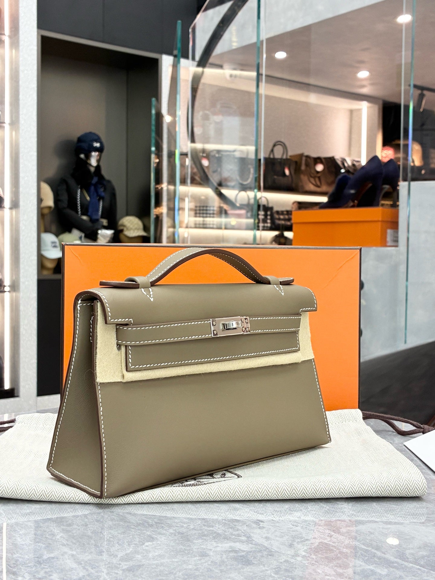Hermès Mini Kelly – Elephant Grey Swift Leather, Palladium Hardware, G Stamp, Brand New