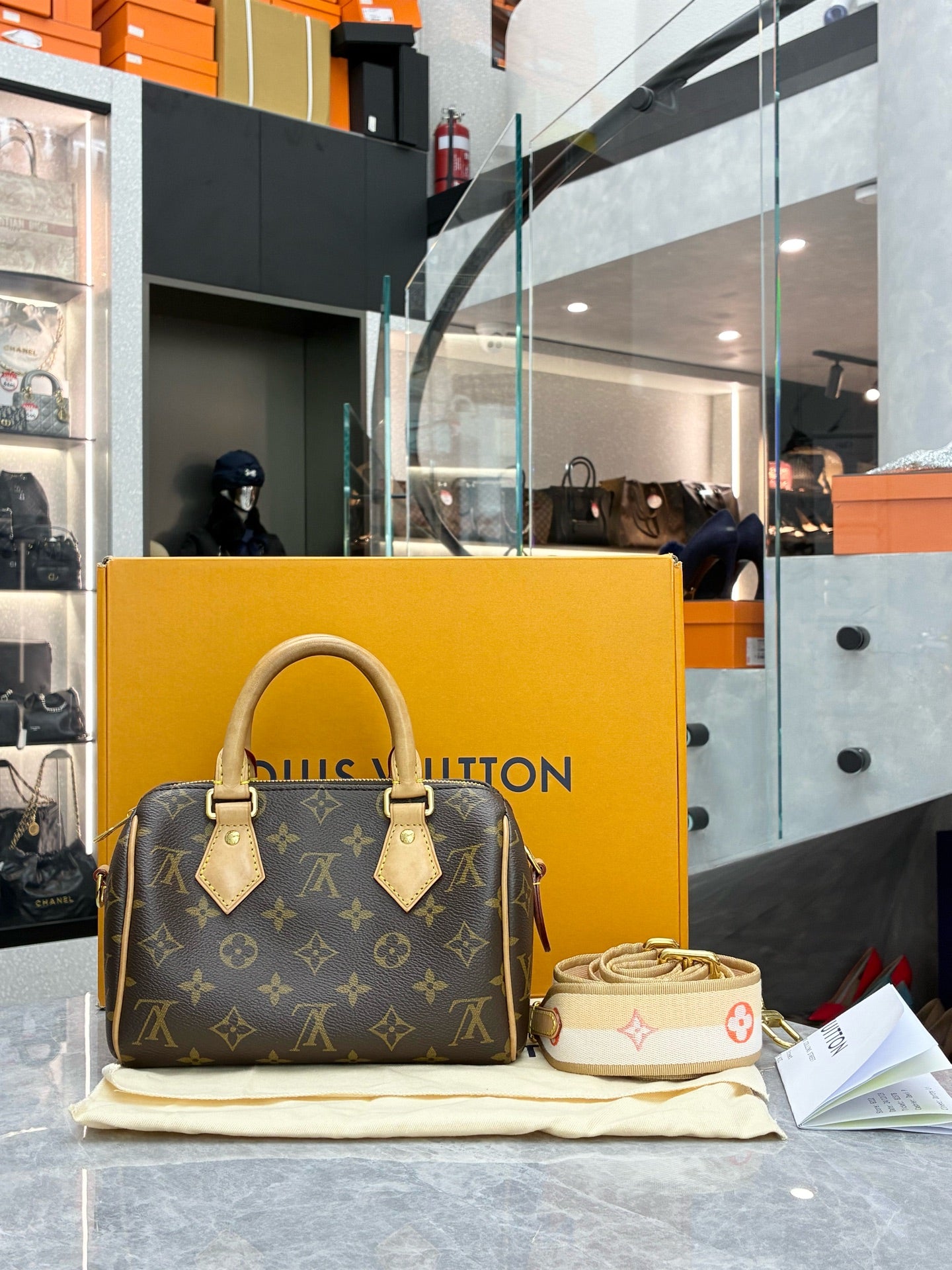 LOUIS VUITTON Speedy 20 – Monogram Canvas, Custom Beige & Pink Strap, Pre-Owned
