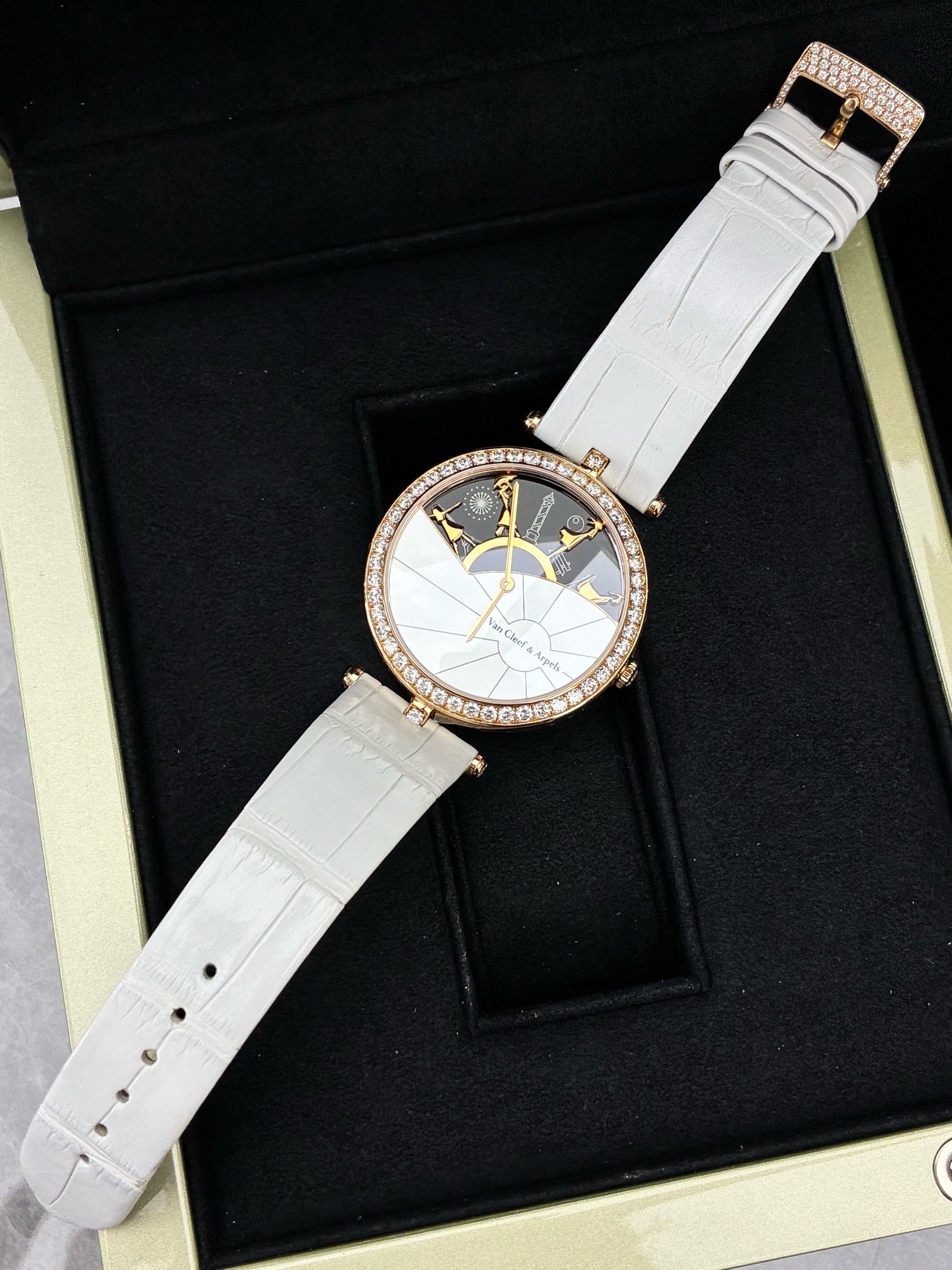 Van Cleef & Arpels Poetic Complications Watch – 18K Rose Gold, Diamond-Set, Pre-Owned