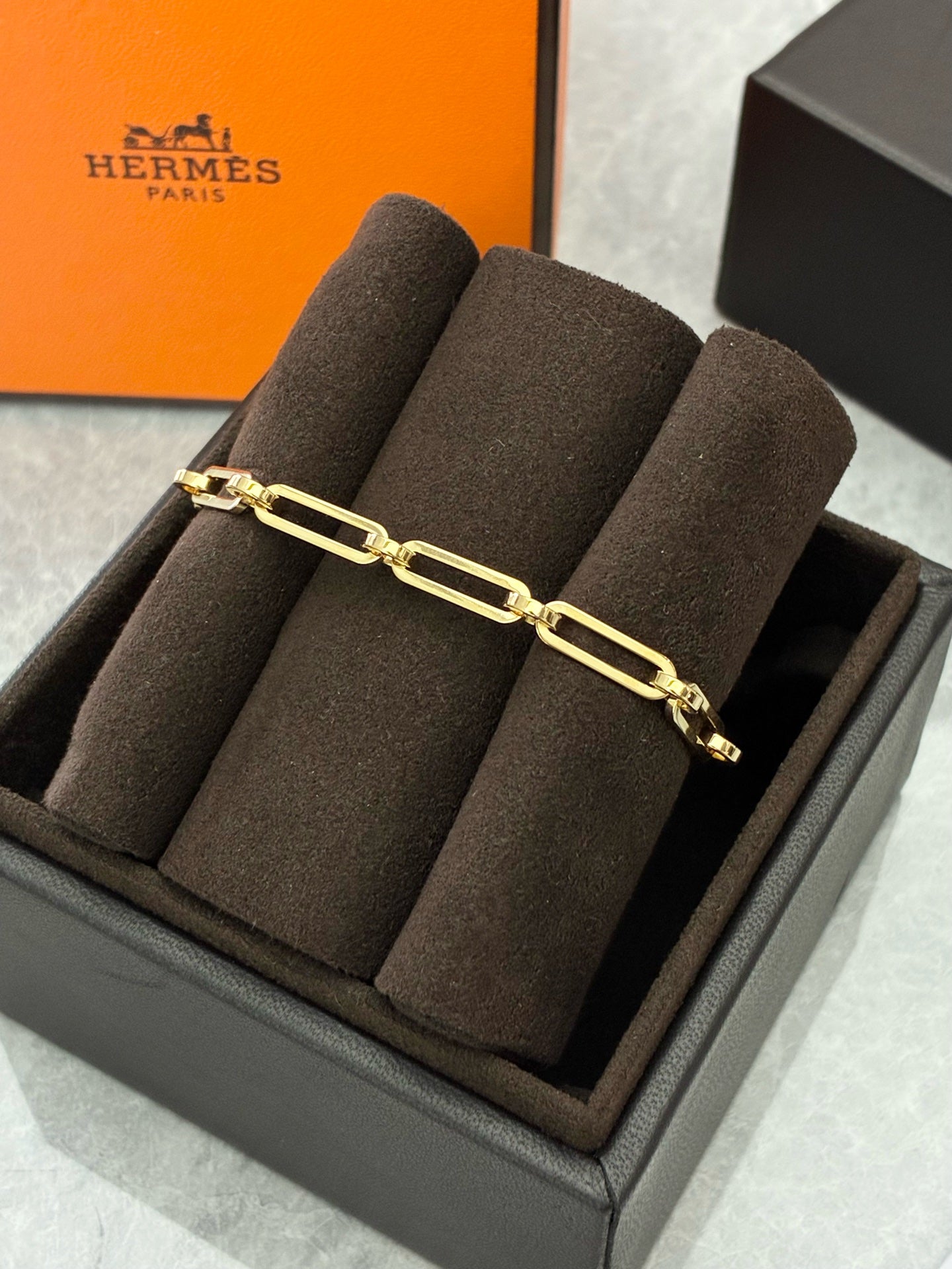 Hermès Kelly Chain Bracelet – Rose Gold, Half Diamond-Set, Brand New