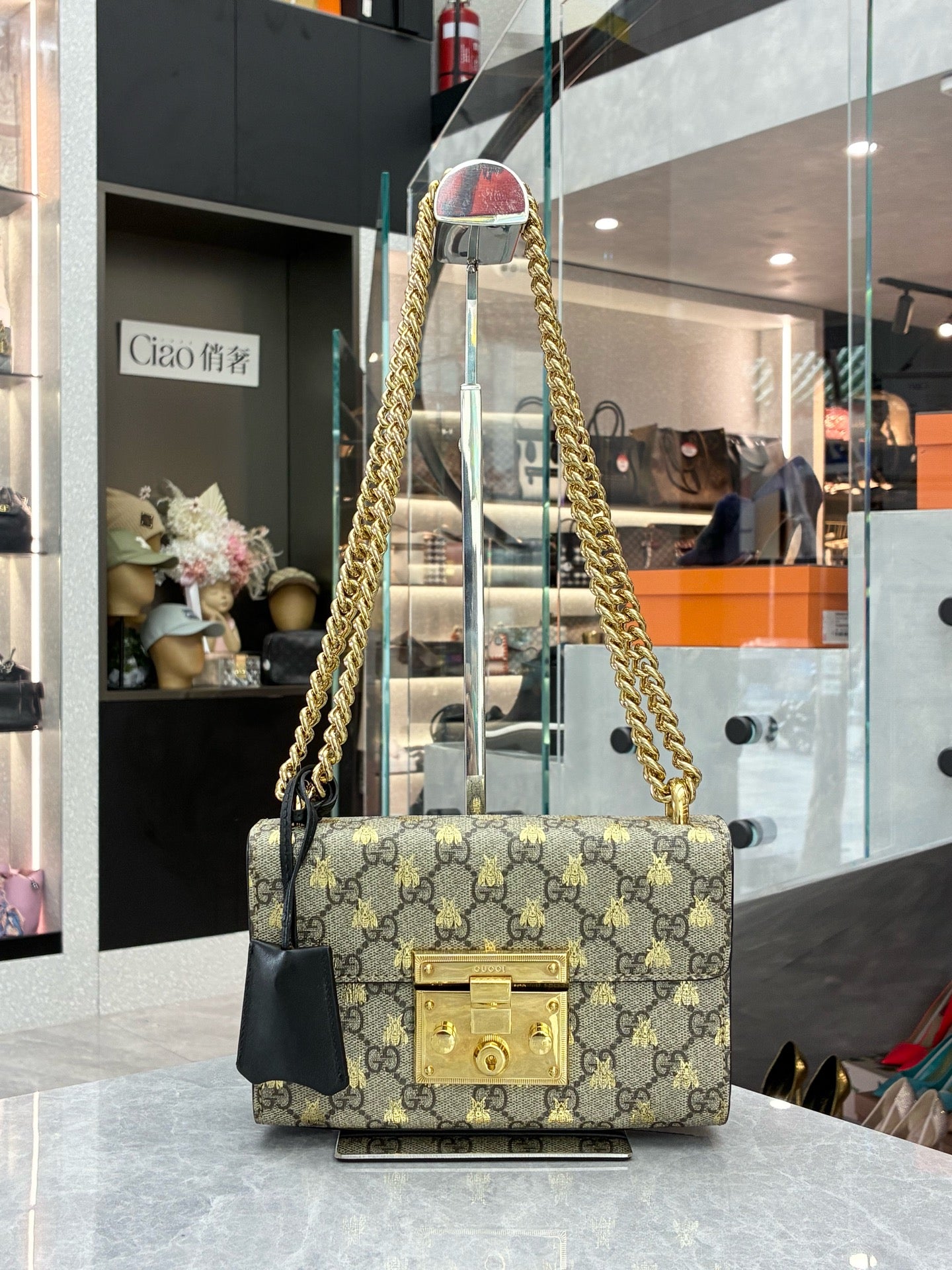 Gucci Padlock Shoulder Bag – Monogram Canvas, Gold Hardware, Pre-Owned