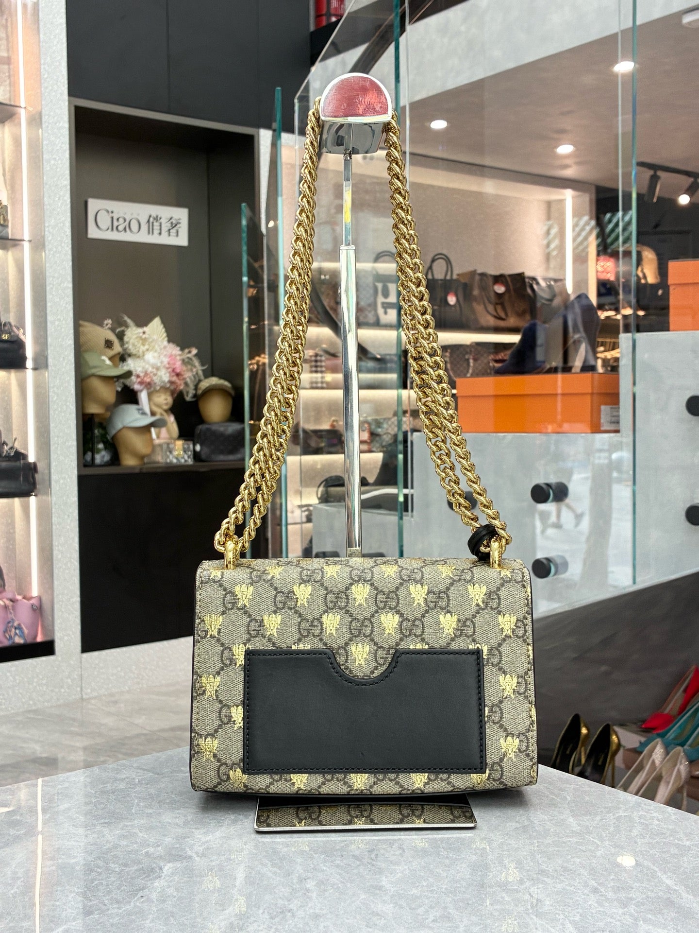 Gucci Padlock Shoulder Bag – Monogram Canvas, Gold Hardware, Pre-Owned