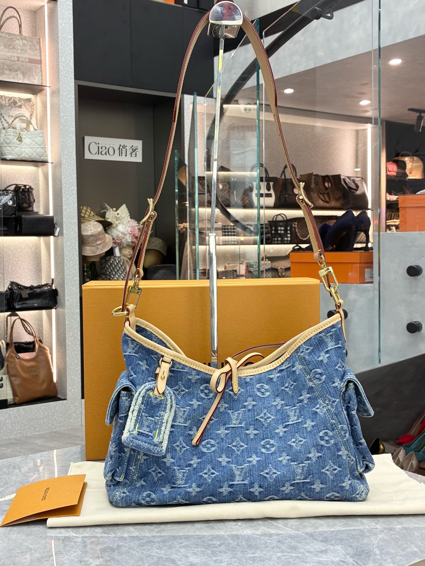 LOUIS VUITTON Carryall Cargo (Small) – Denim Monogram Jacquard, Gold Hardware, Excellent Pre-Owned