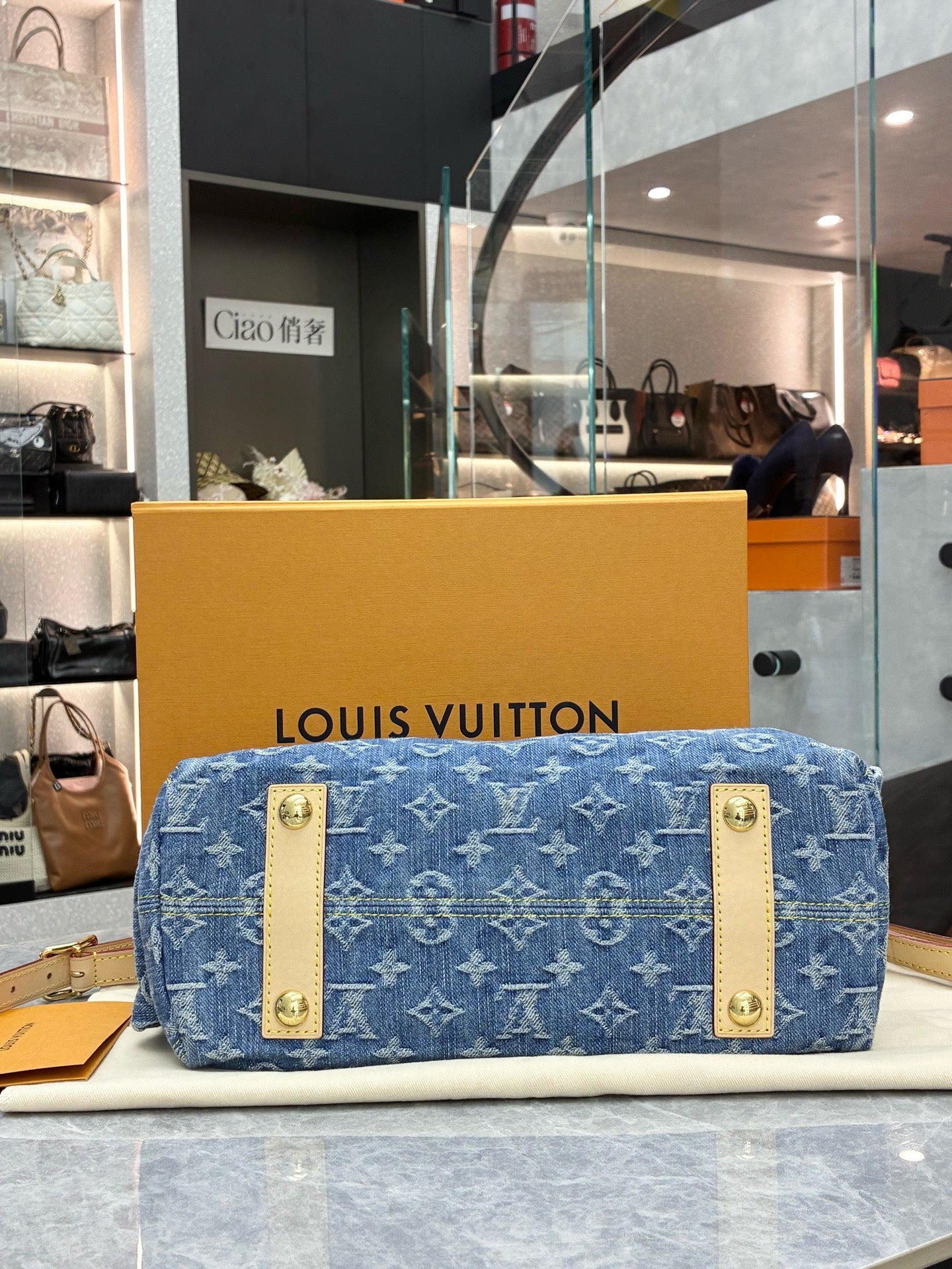 LOUIS VUITTON Carryall Cargo (Small) – Denim Monogram Jacquard, Gold Hardware, Excellent Pre-Owned