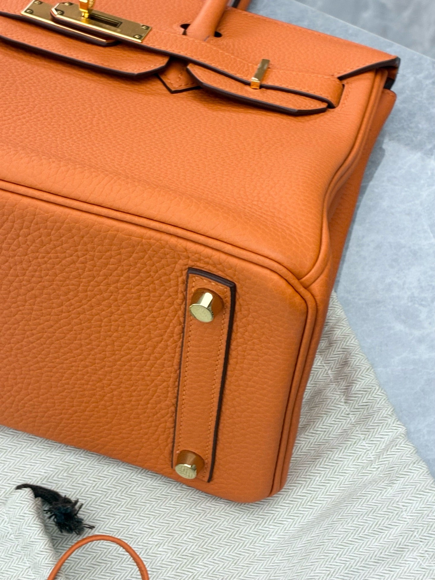 HERMÈS Birkin 30 - Orange Togo Leather, Gold Hardware, U Stamp, Very Good Pre-Owned