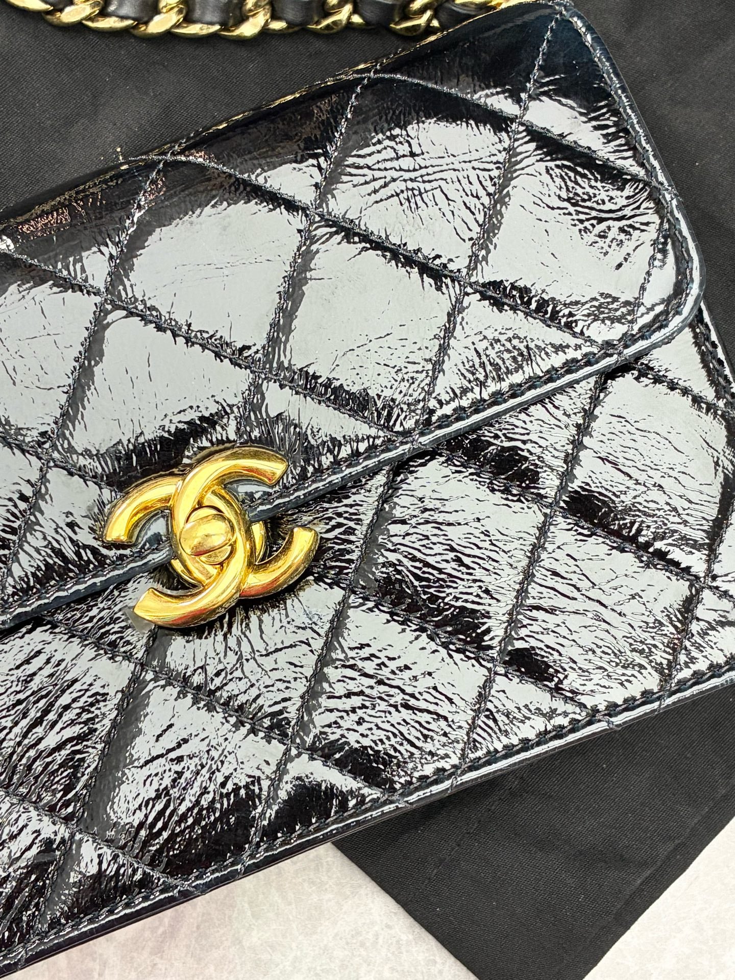 CHANEL 25A Flap Bag - Black Oil-Wax Calfskin, Gold Hardware, Very Good Pre-Owned