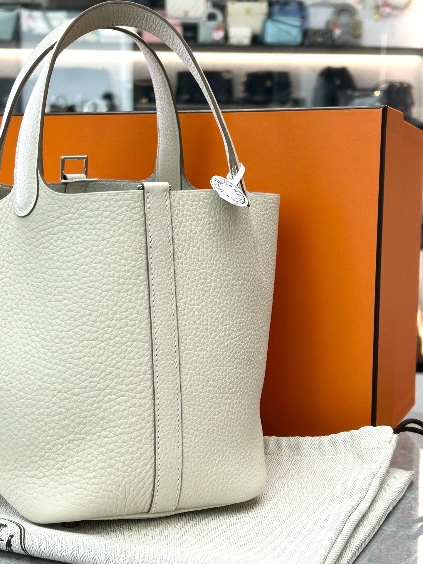 HERMÈS Picotin Lock 18 – Milkshake Taurillon Clemence Leather, Palladium Hardware, Brand New