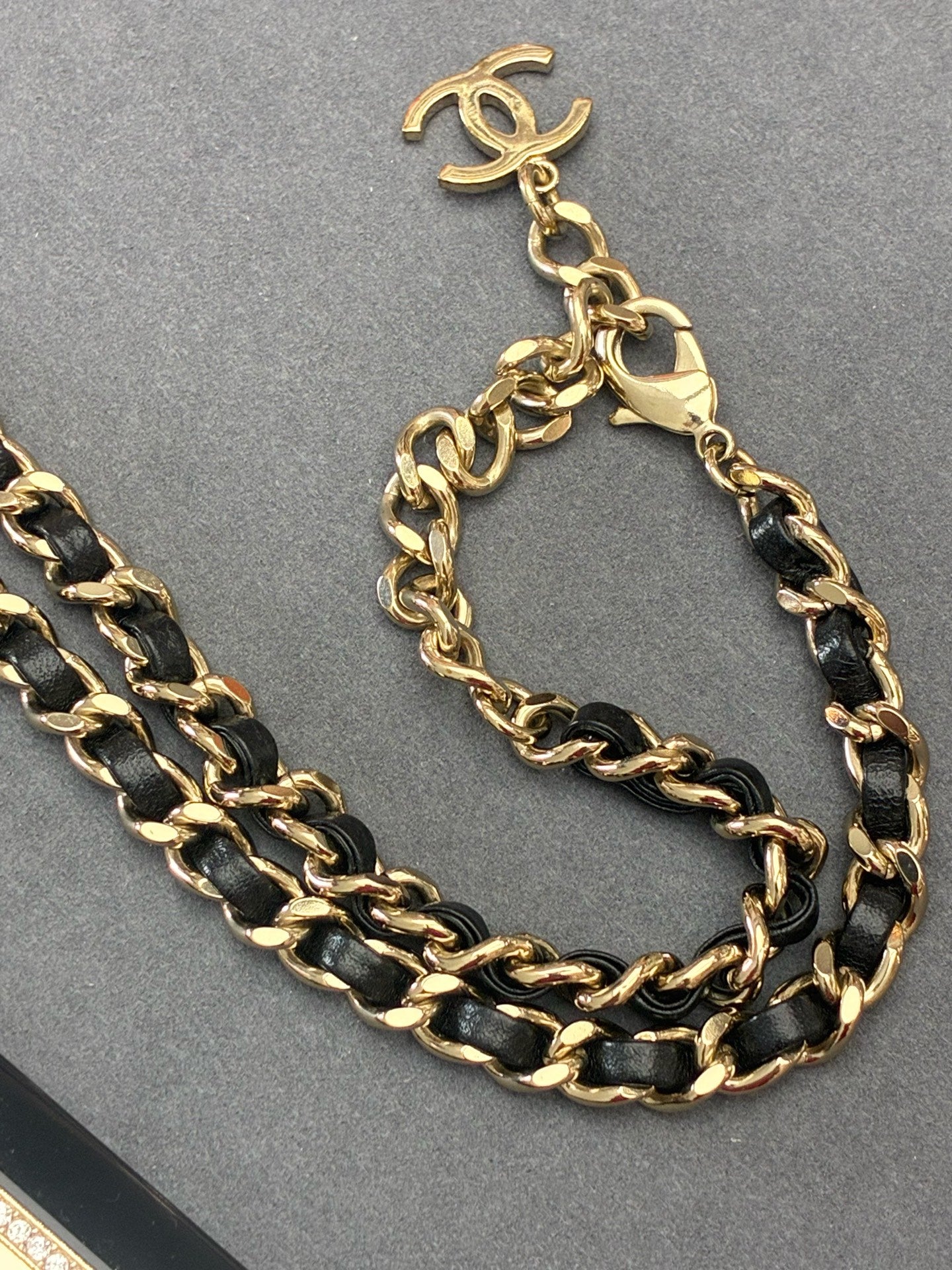 CHANEL 21A Card Mirror Necklace – Black with Crystal Double-C Logo, Long Knit Chain, Very Good Pre-Owned