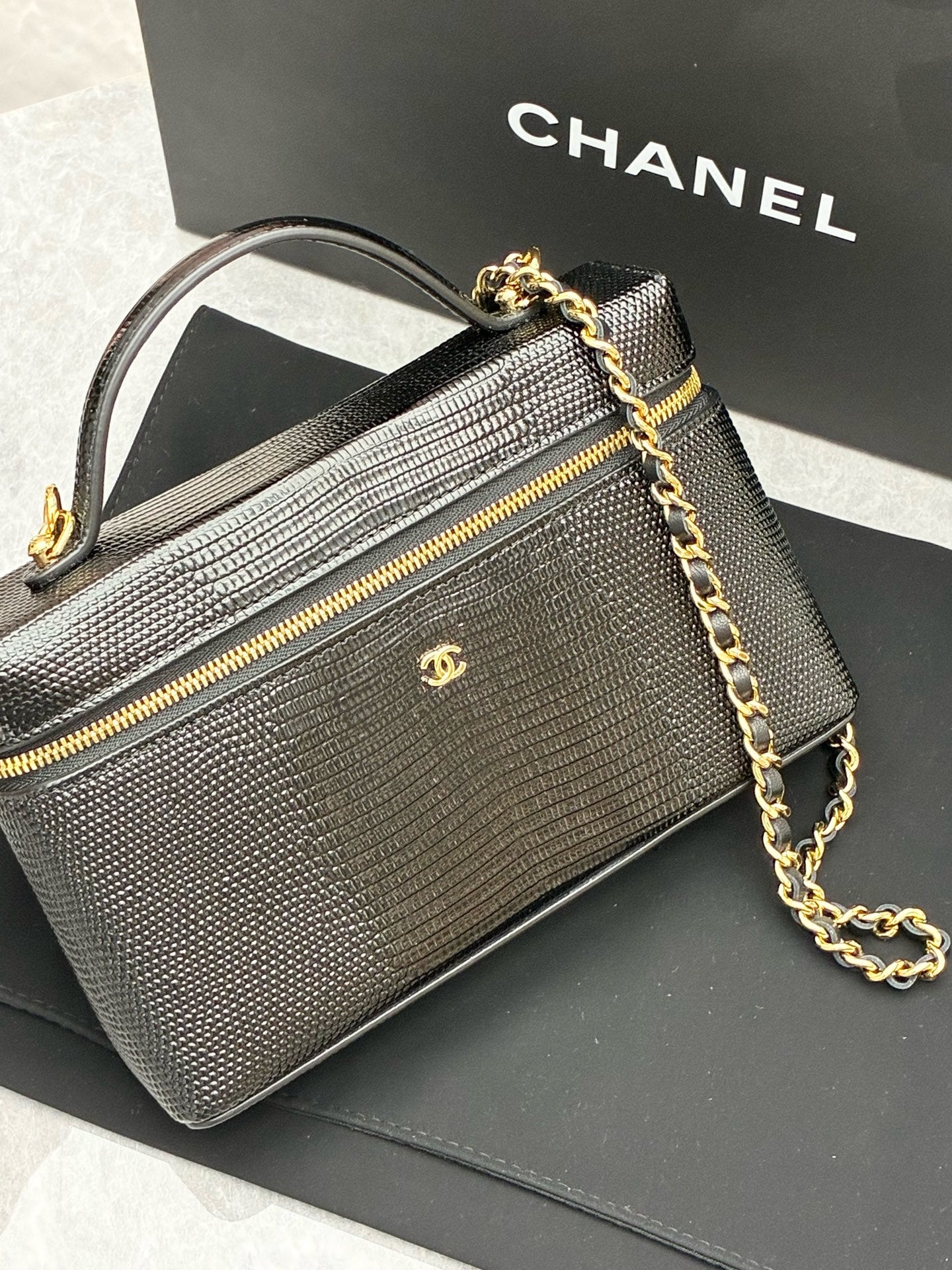 CHANEL 26A Lunch Bag – Lizard-Embossed Calfskin Leather, Full Set, Brand New