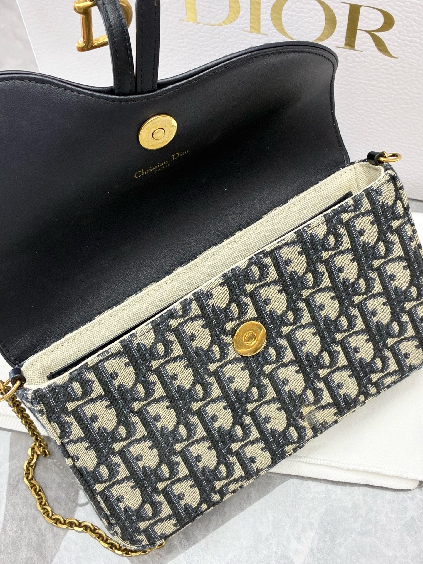 DIOR Oblique Wallet On Chain – Blue Oblique Jacquard Canvas, Reference S5620CTZQ_M928, Pre-Owned