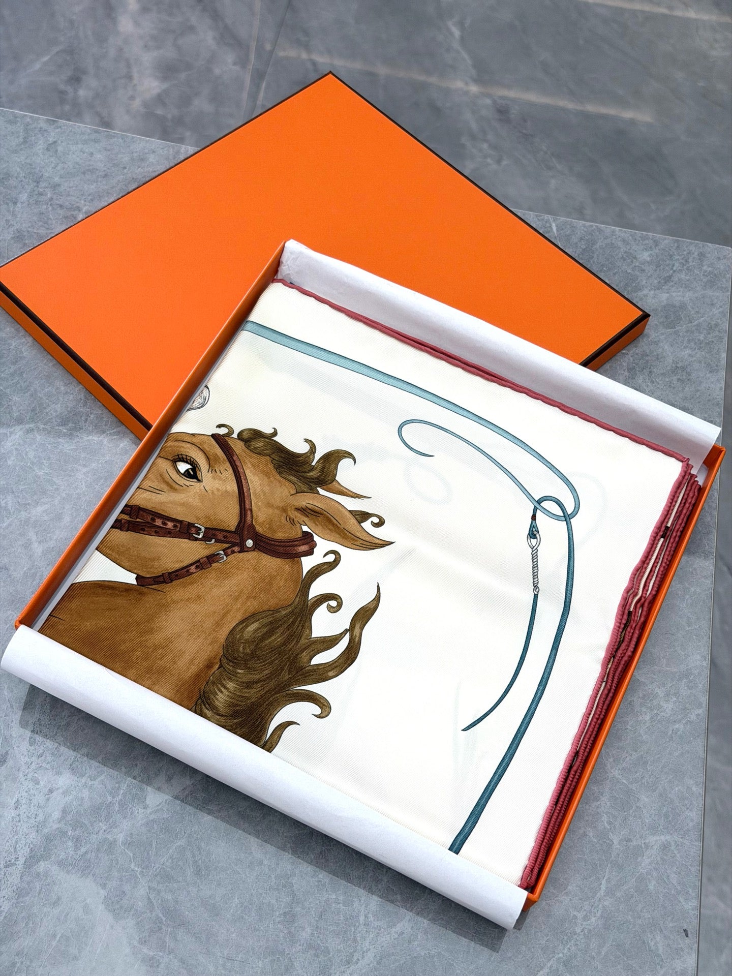 HERMÈS Carré 90 Silk Twill Scarf – Grand Galop, Crème / Brown, 90 × 90 cm, Brand New