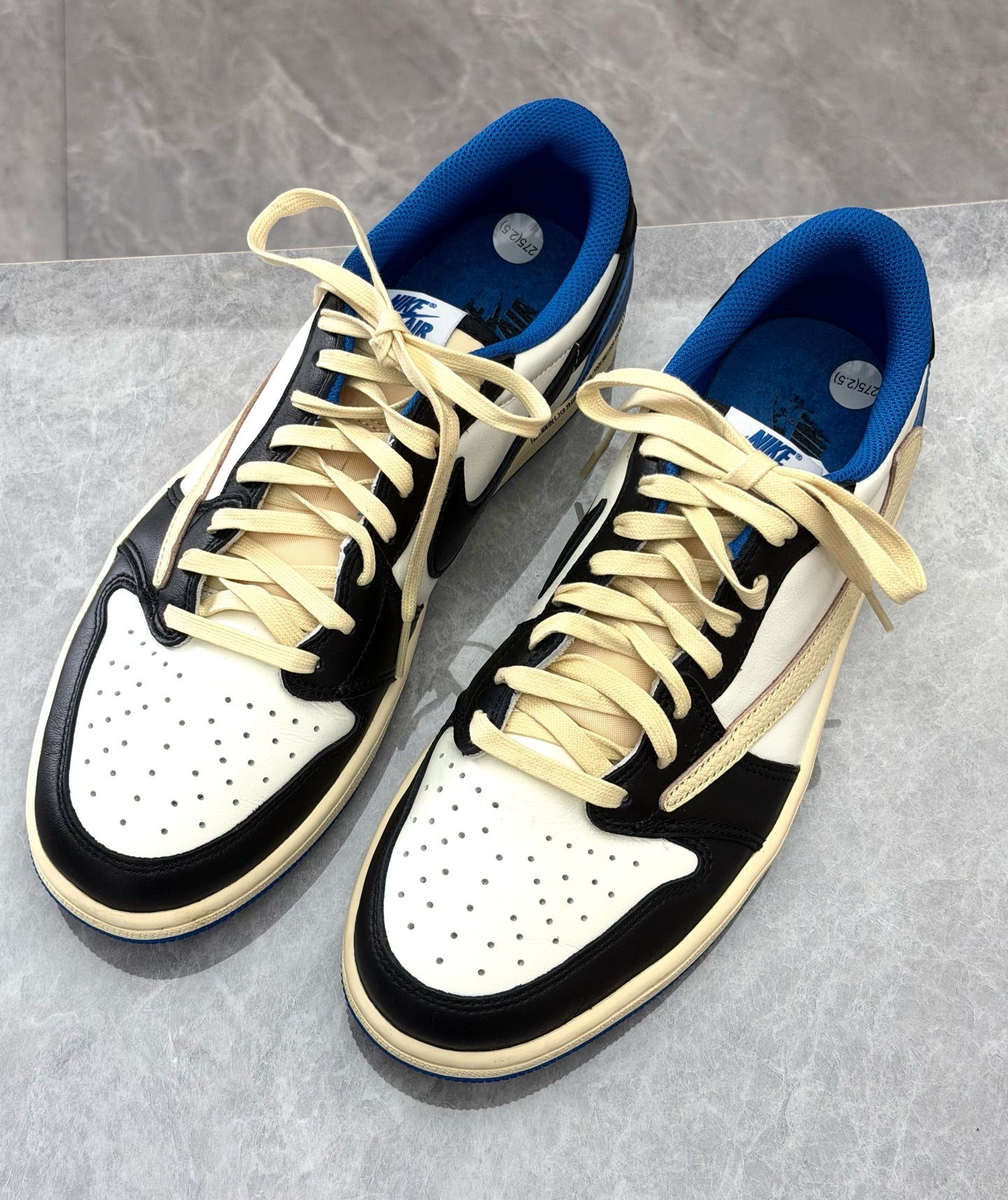 NIKE Air Jordan 1 Retro Low OG – Fragment Design x Travis Scott, White Leather, Royal Blue Lining, Reverse Swoosh, Size 43, Very Good Pre-Owned