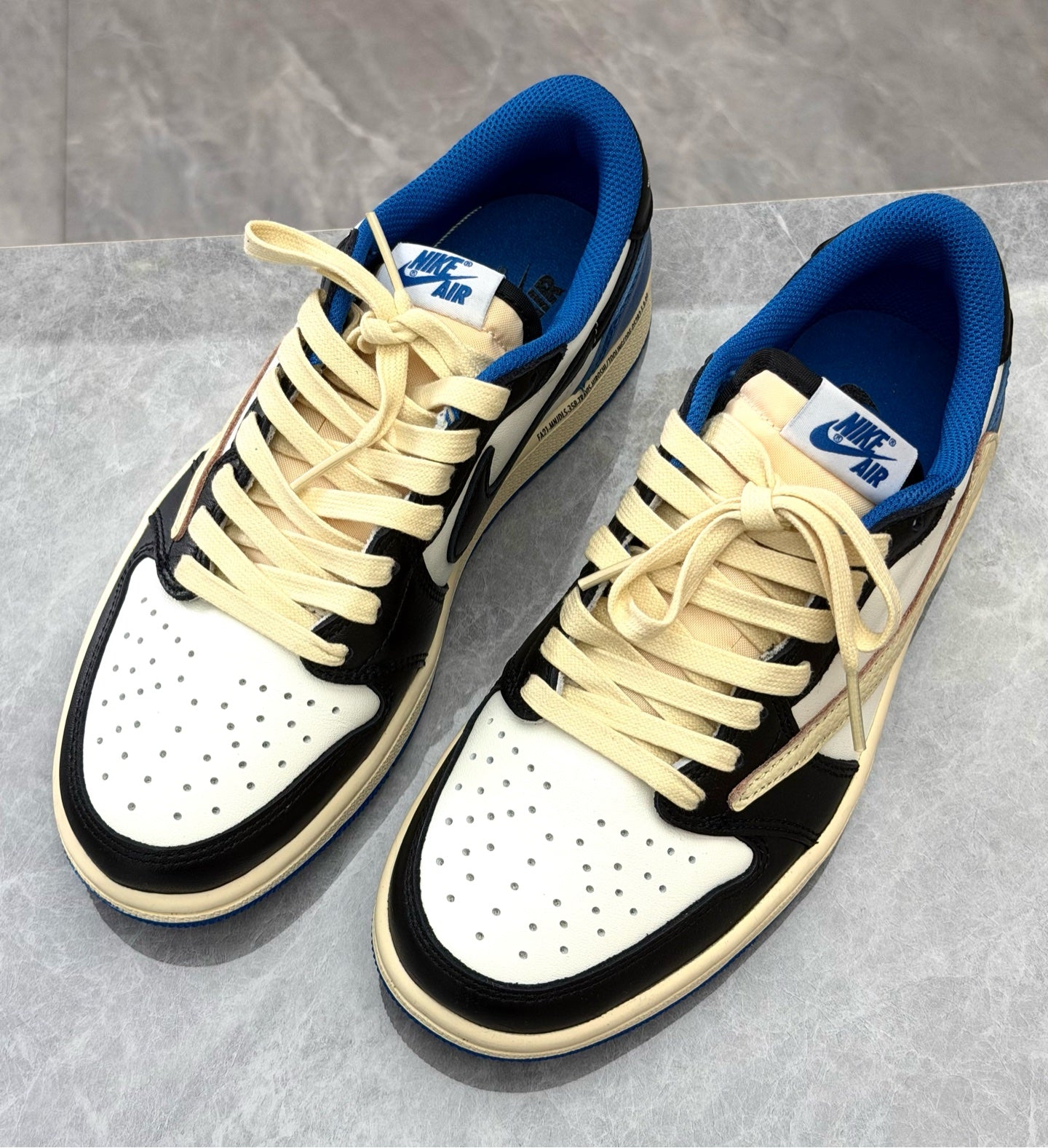 NIKE Air Jordan 1 Retro Low OG – Fragment Design x Travis Scott, White Leather, Royal Blue Lining, Reverse Swoosh, Size 37.5, Brand New