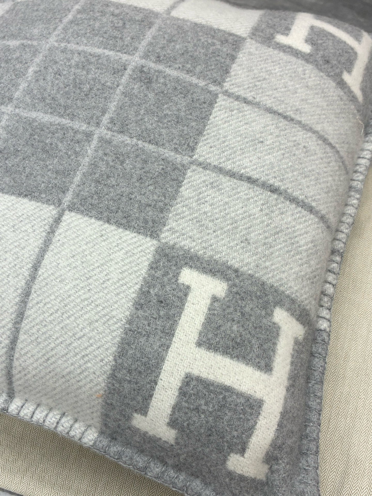 HERMÈS Avalon H Cushion – Gris & Ecru H Motif, Wool-Cashmere, Brand New