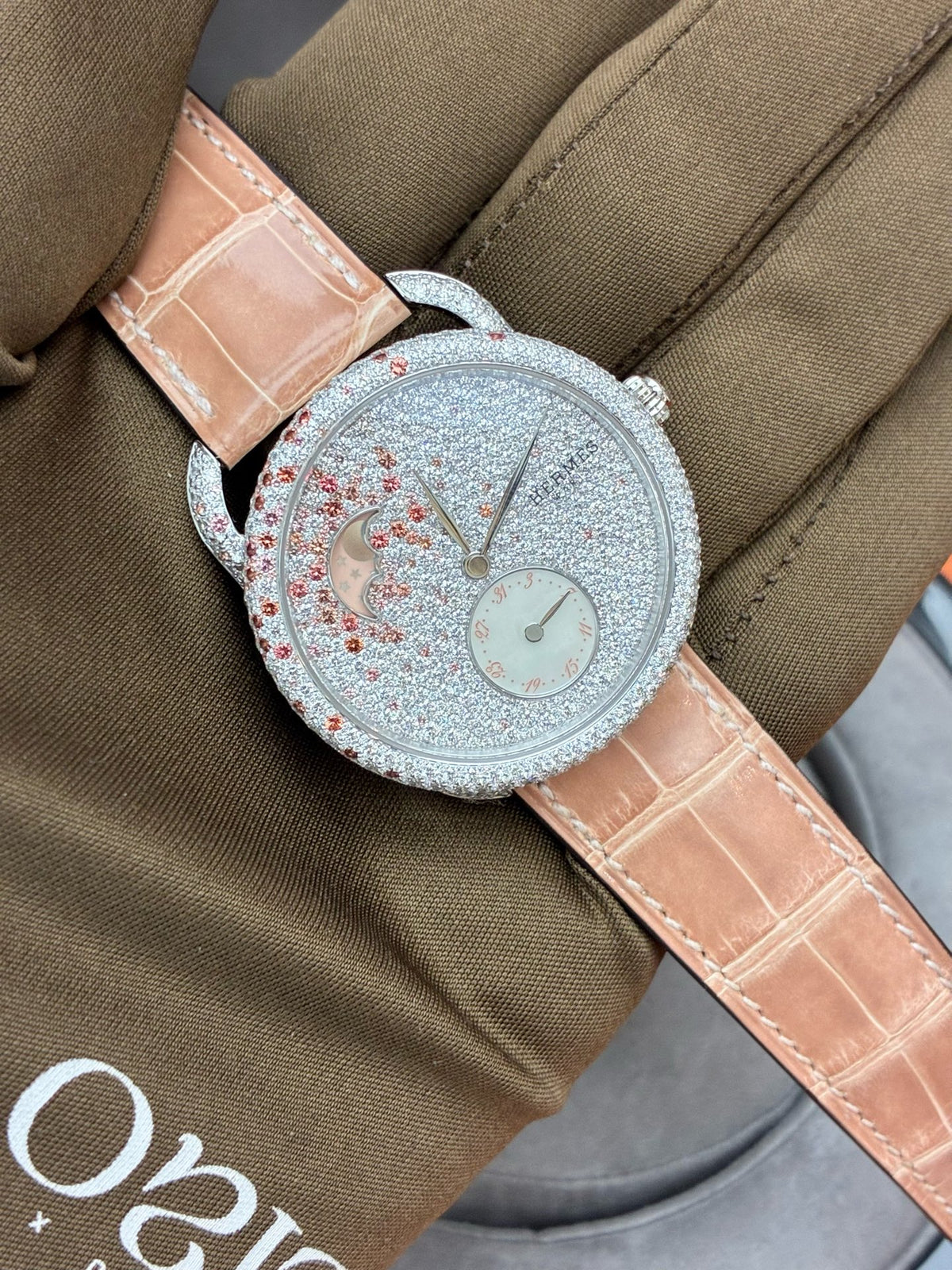 HERMÈS Arceau 38mm Midsummer Night's Dream – White Gold, Full Diamond Set, Pink Diamond Strap, Moon Phase, 2025, Brand New