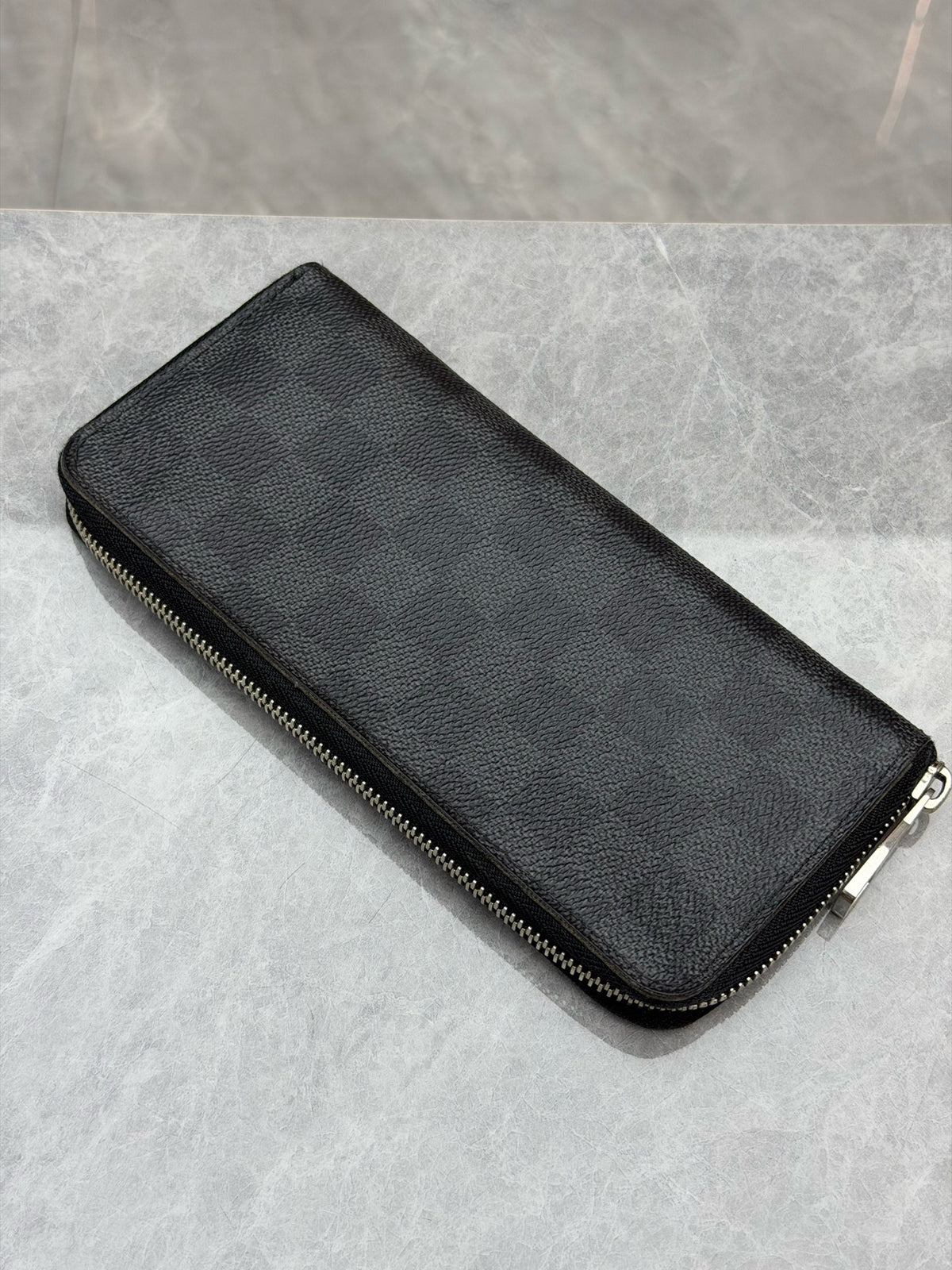 LOUIS VUITTON Long Zip Wallet – Damier Ebene Canvas, Good Pre-Owned