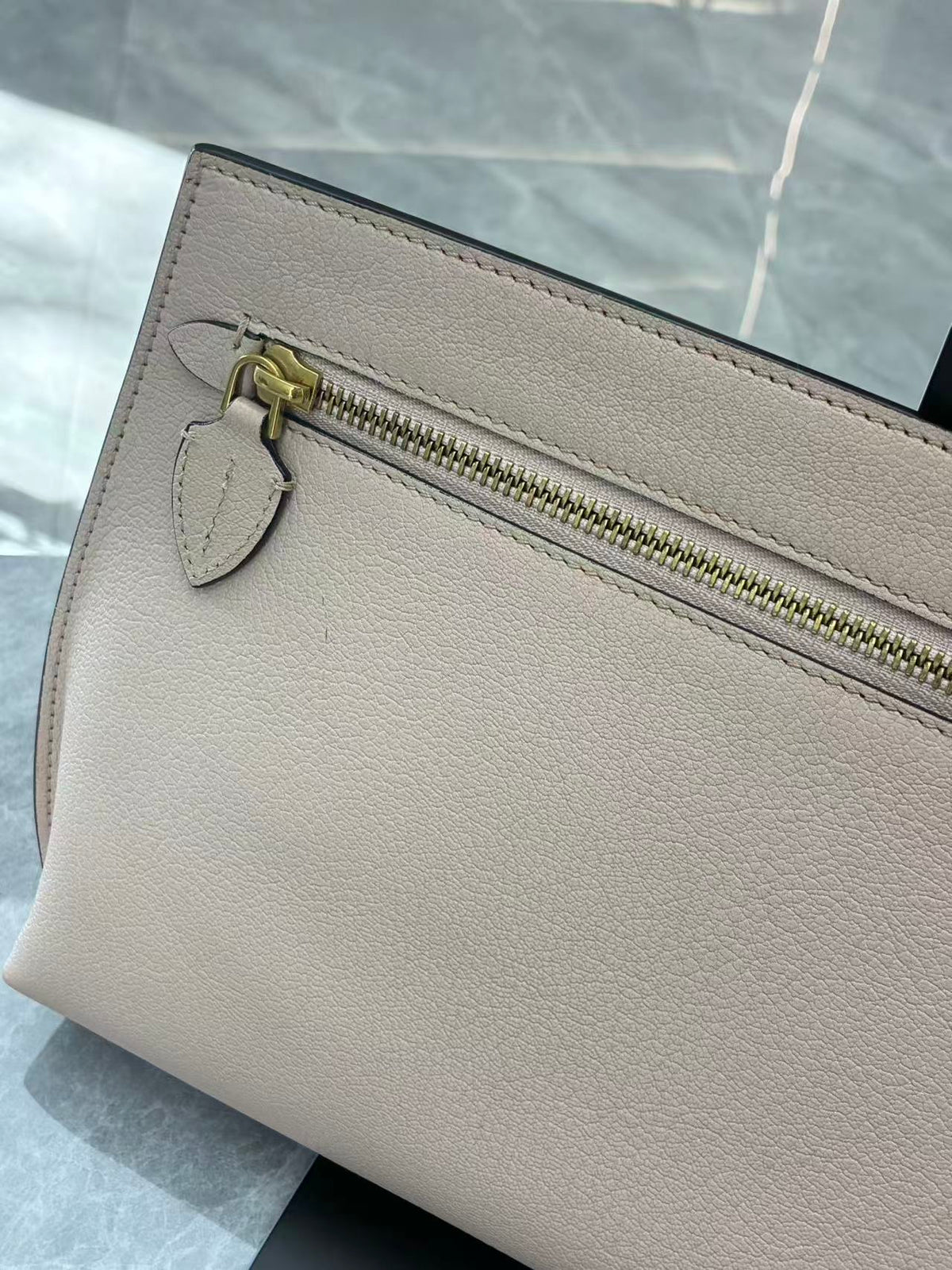 BURBERRY Leather Clutch – Nude with Gold Zip and Arrow Detail, Good Pre-Owned