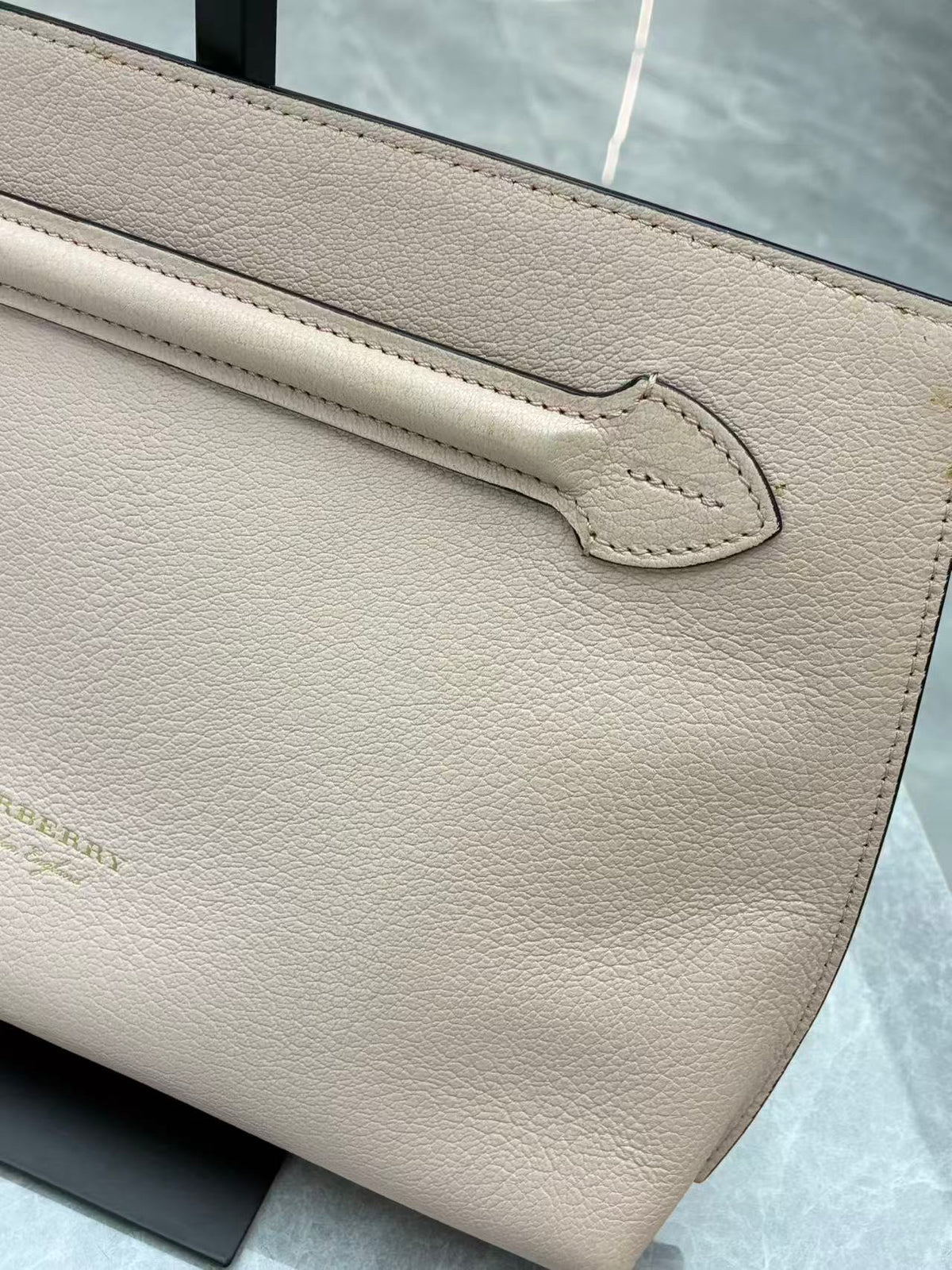 BURBERRY Leather Clutch – Nude with Gold Zip and Arrow Detail, Good Pre-Owned