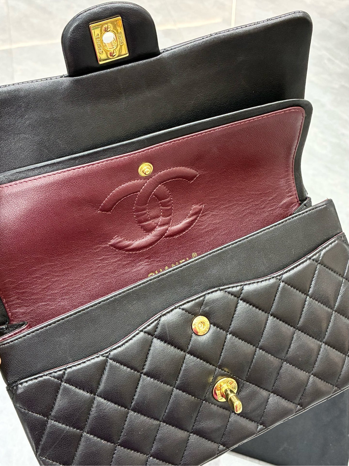CHANEL Classic Flap Medium – Black Lambskin, Gold Hardware, 13 Series Card, Very Good Pre-Owned