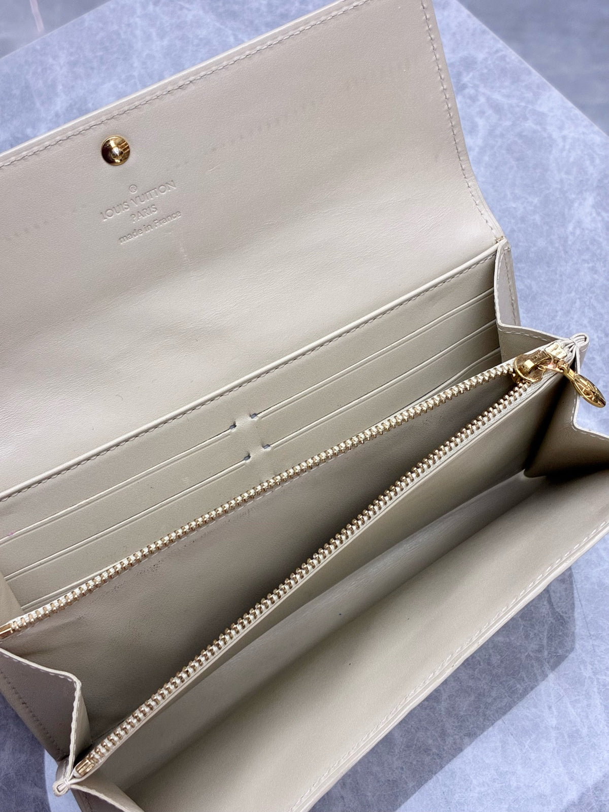 LOUIS VUITTON Flap Wallet – Ivory Patent Leather with Monogram Embossing, Gold Hardware, Good Pre-Owned