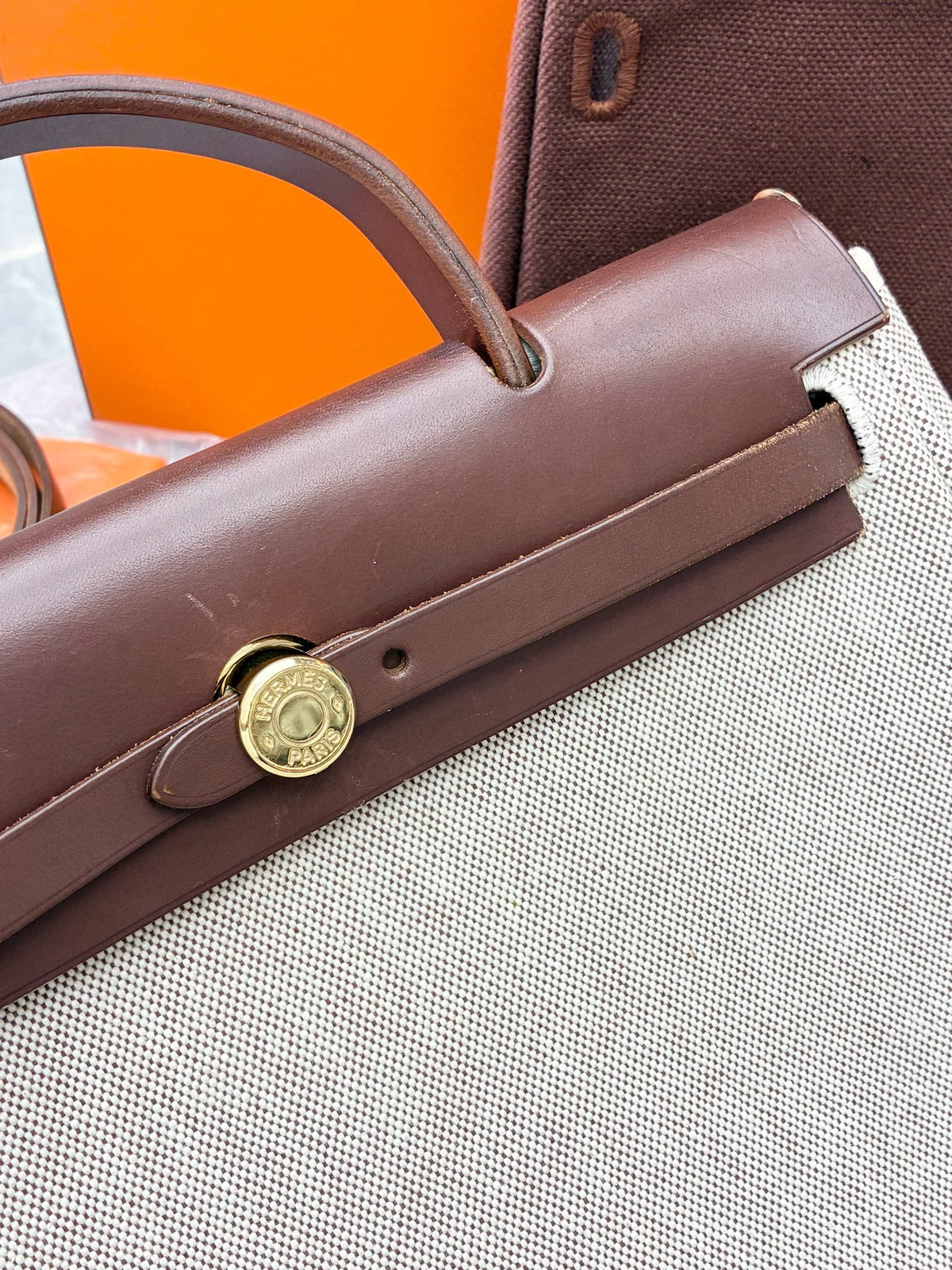 HERMÈS Herbag 31 – Ecru Toile Canvas with Vachetta Leather and Gold-Tone Hardware, E Stamp, Good Pre-Owned