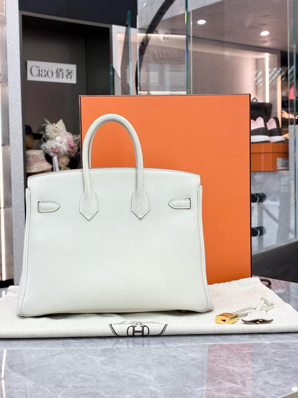 HERMÈS Birkin 25 – Gris Perle Togo Leather with Gold-Tone Hardware, W Stamp, Good Pre-Owned