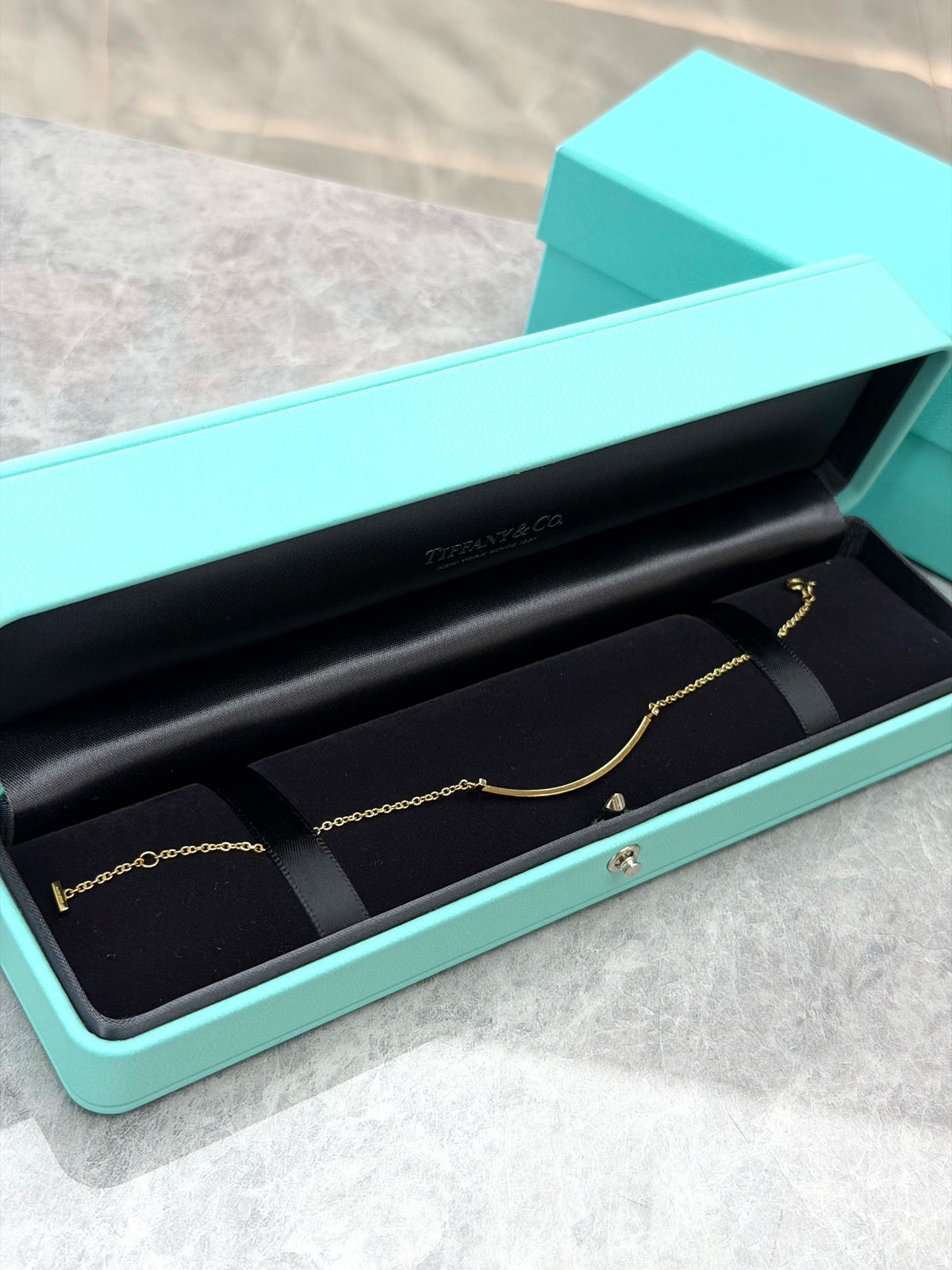 TIFFANY & CO. Chain Bracelet – 18K Yellow Gold, Medium Length 17.5 cm, Good Pre-Owned